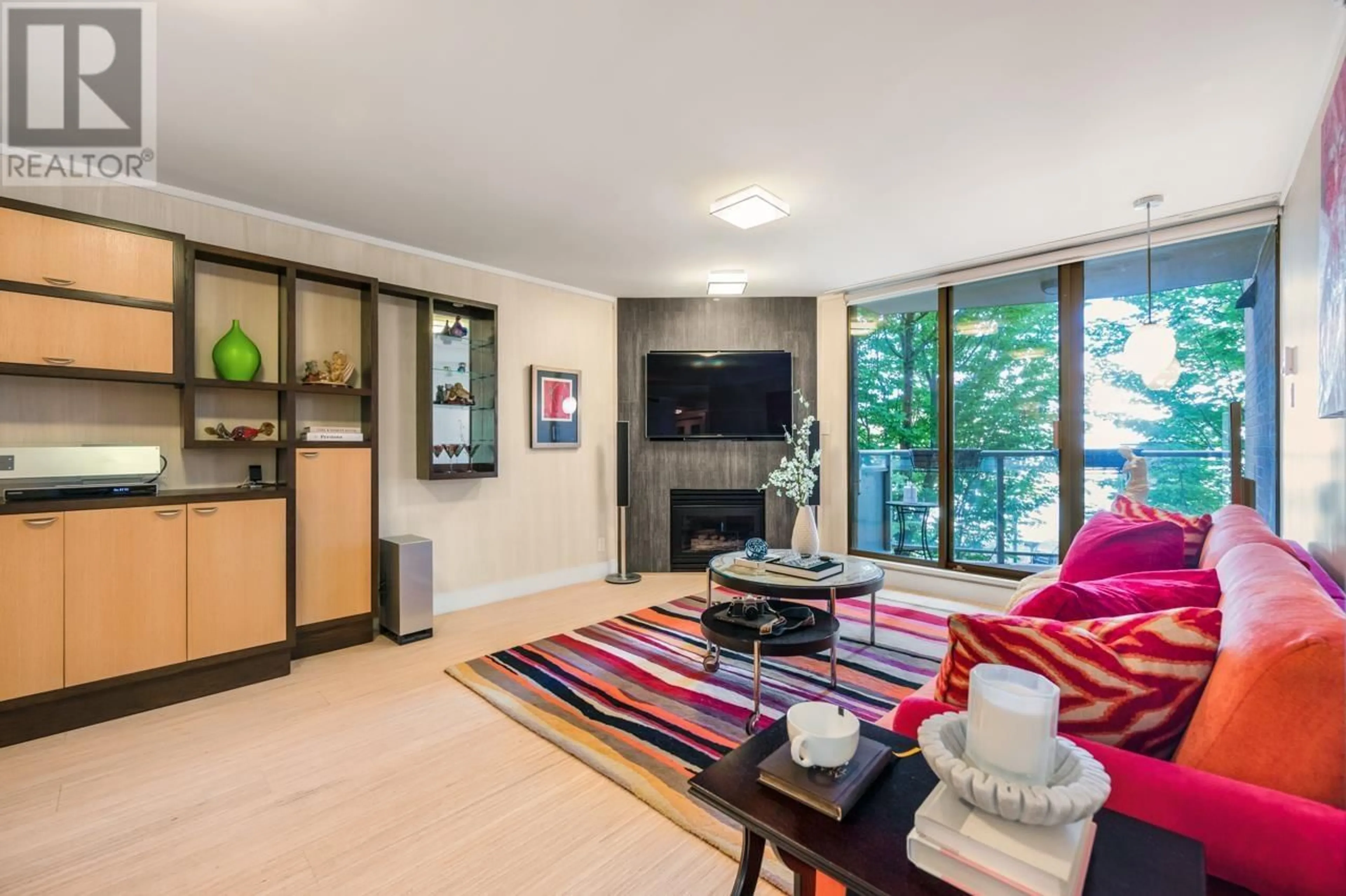 Living room with furniture, unknown for 306 - 1575 10TH AVENUE, Vancouver British Columbia V6J5L1