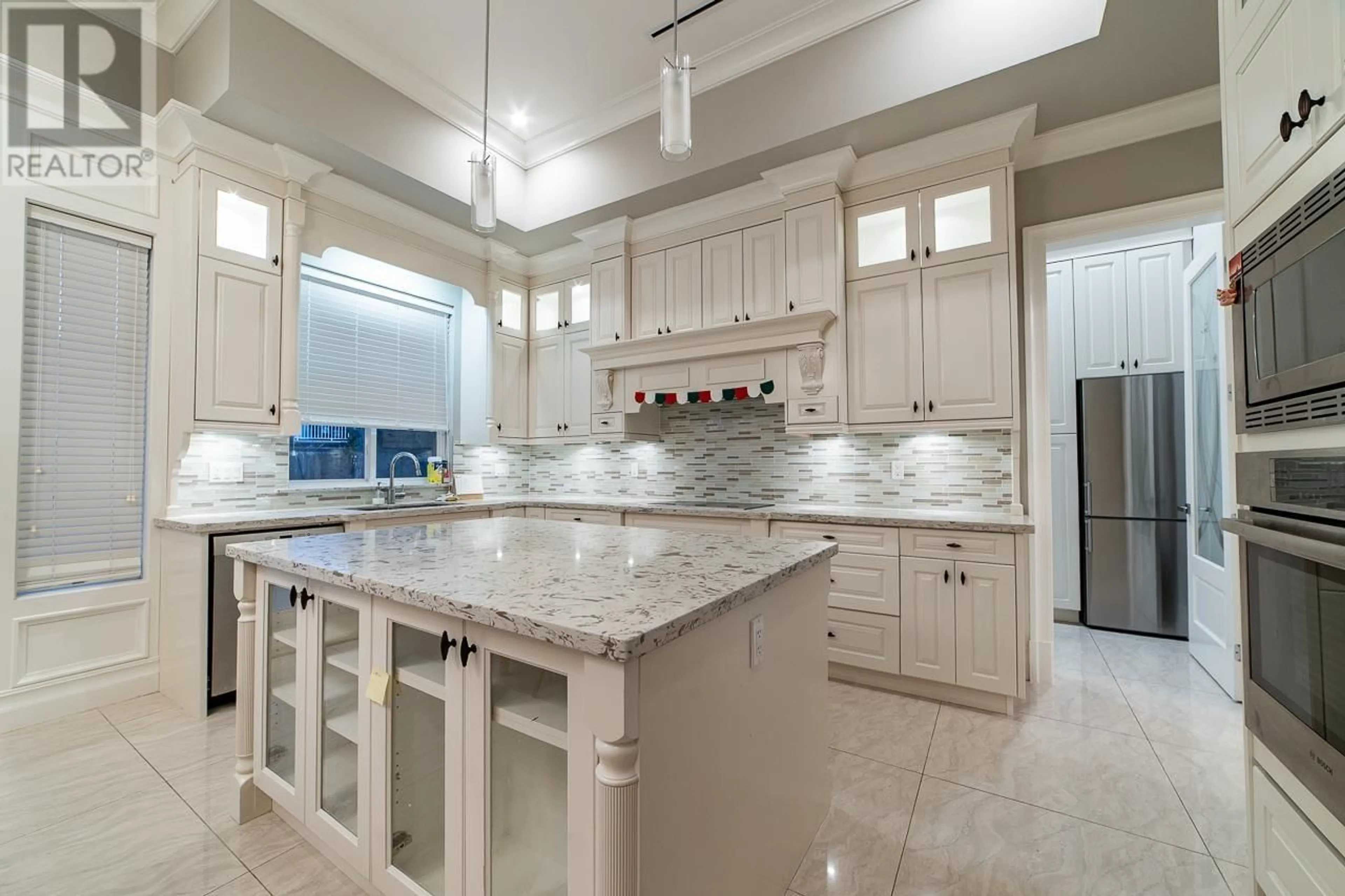 Contemporary kitchen, ceramic/tile floor for 8280 ROSEHILL DRIVE, Richmond British Columbia V7A2J7
