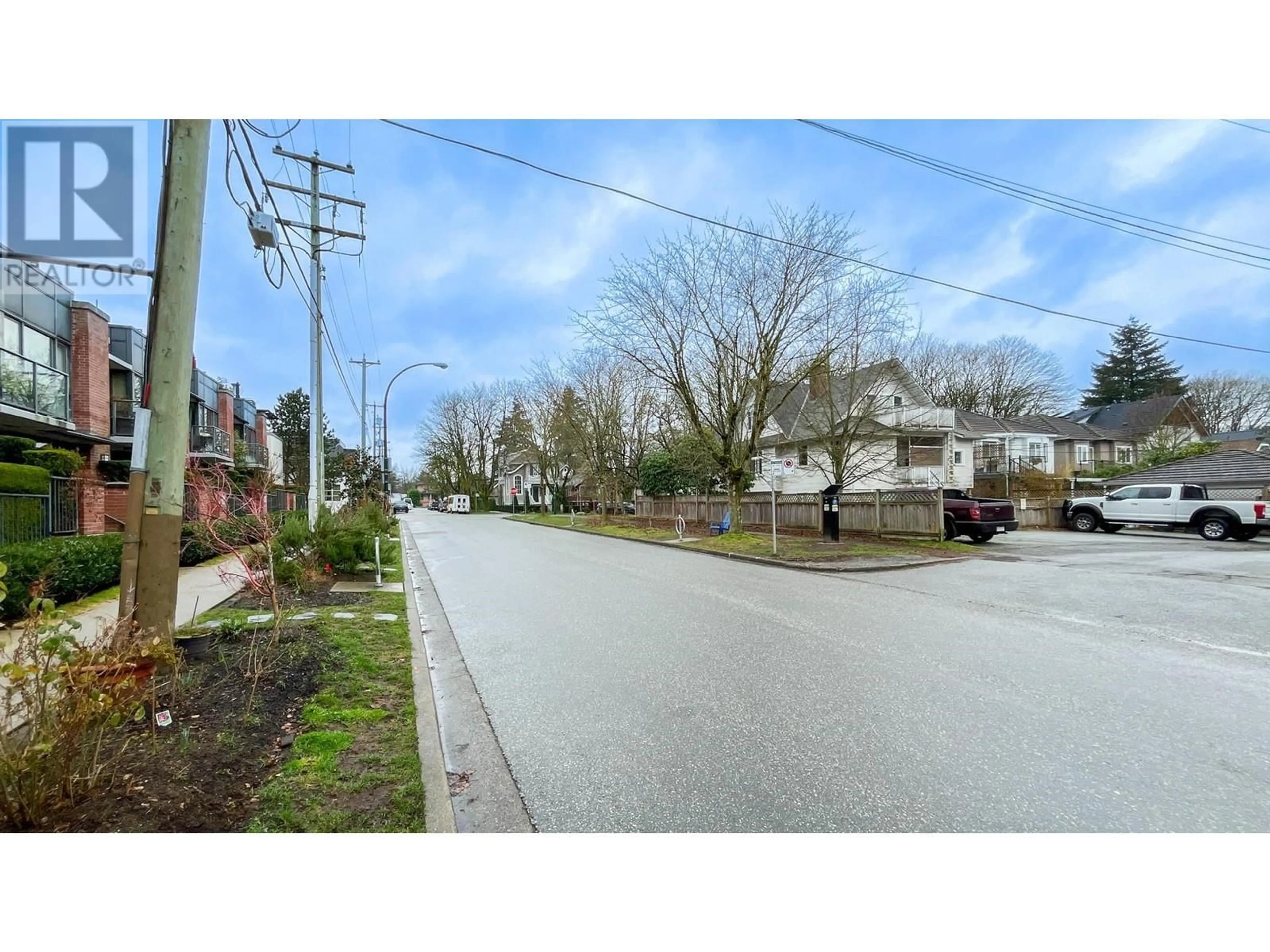 A pic from outside/outdoor area/front of a property/back of a property/a pic from drone, street for 611 3228 TUPPER STREET, Vancouver British Columbia V5Z4S7