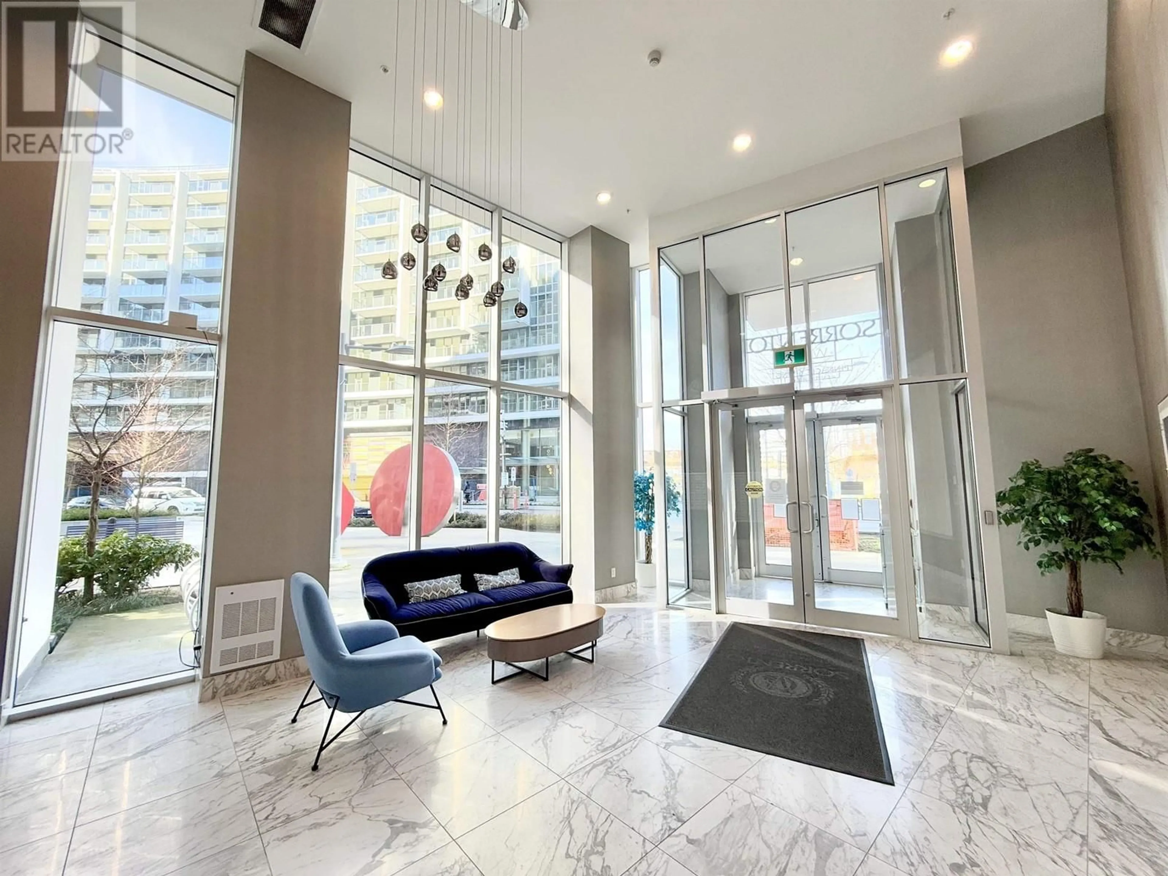 Indoor foyer for 510 - 8628 HAZELBRIDGE WAY, Richmond British Columbia V6X0R5