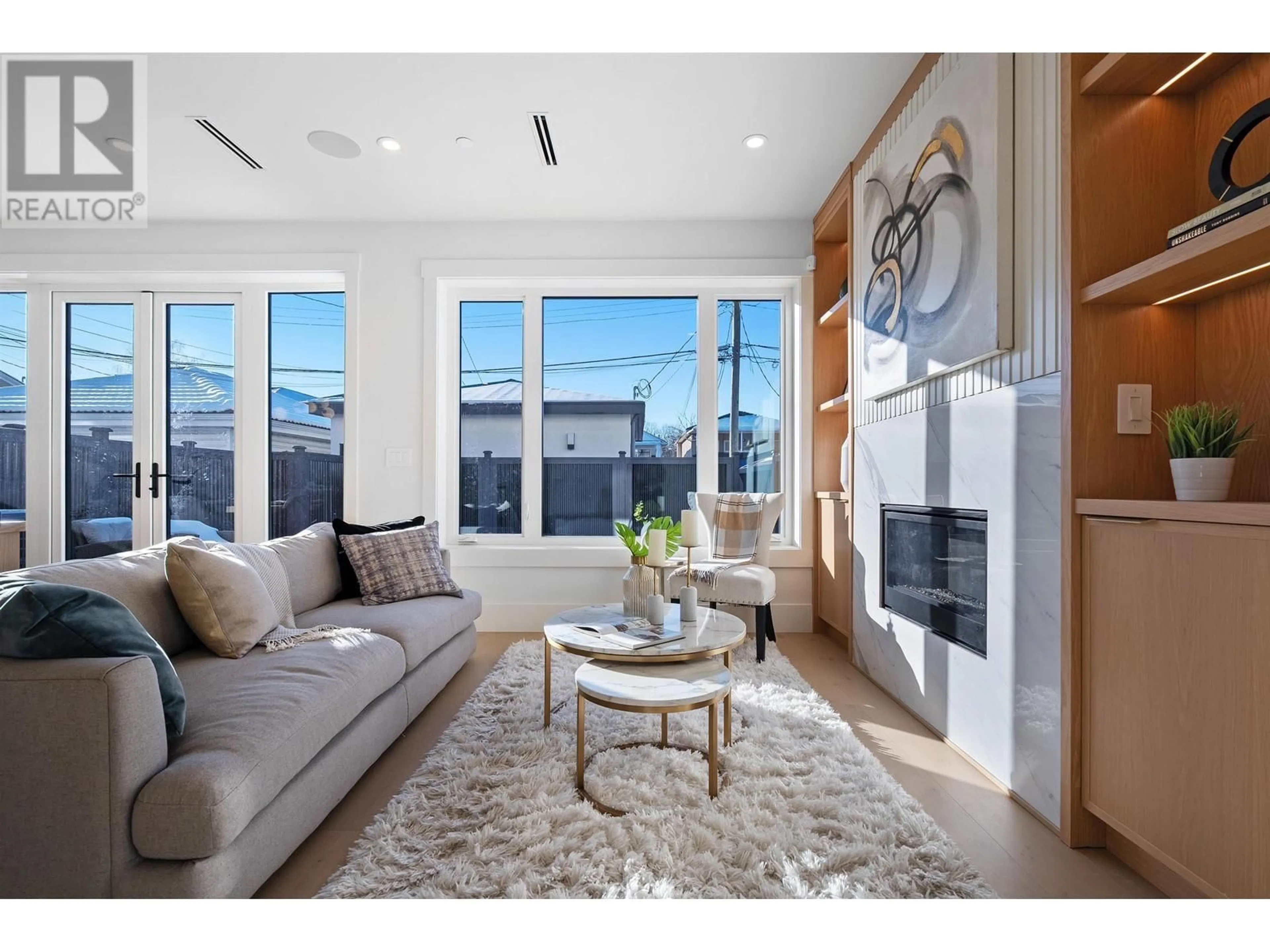 Living room with furniture, unknown for 2 - 4769 COMMERCIAL STREET, Vancouver British Columbia V5N4G8