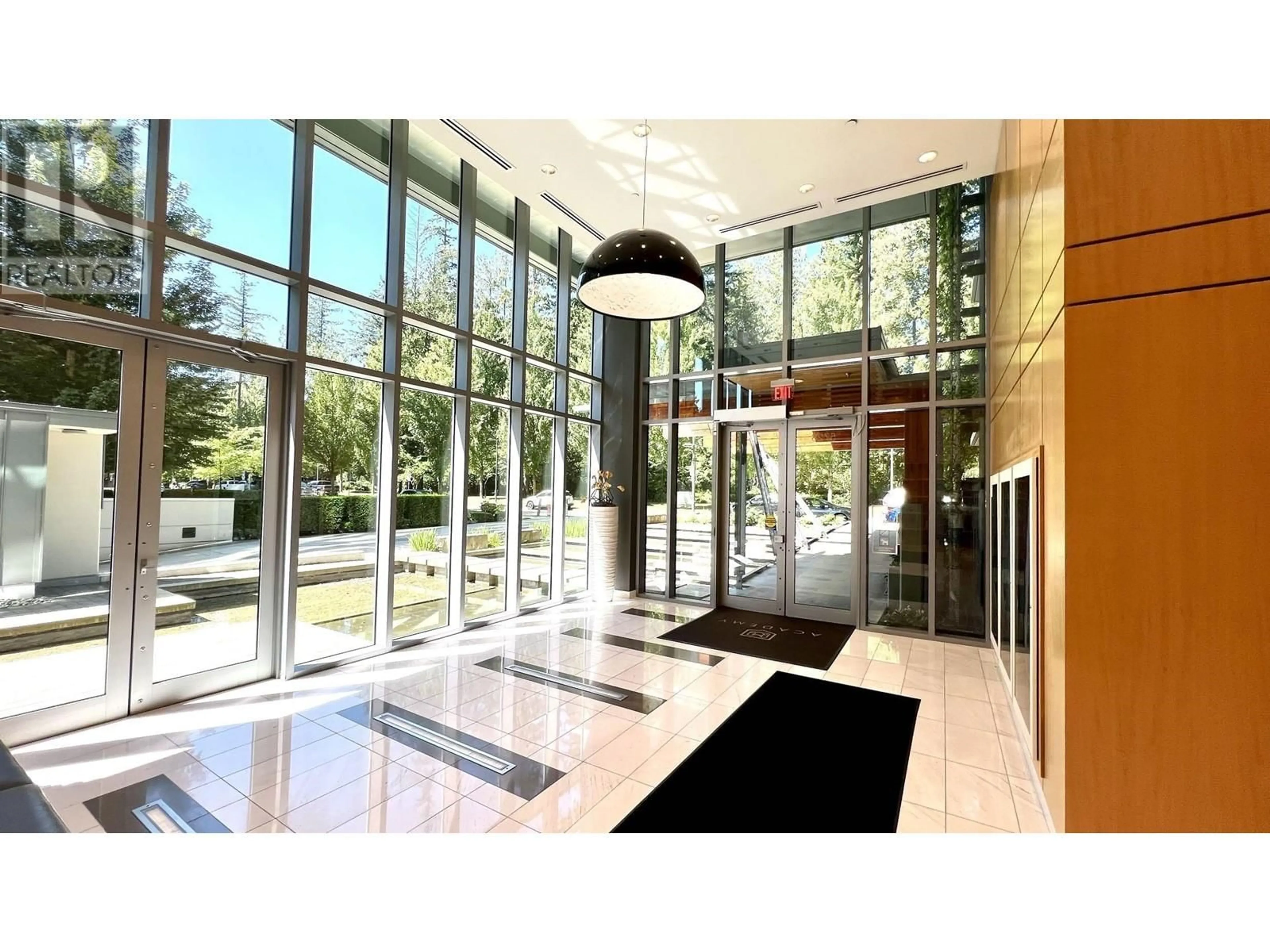 Indoor foyer for 606 - 5728 BERTON AVENUE, Vancouver British Columbia V6S0E5