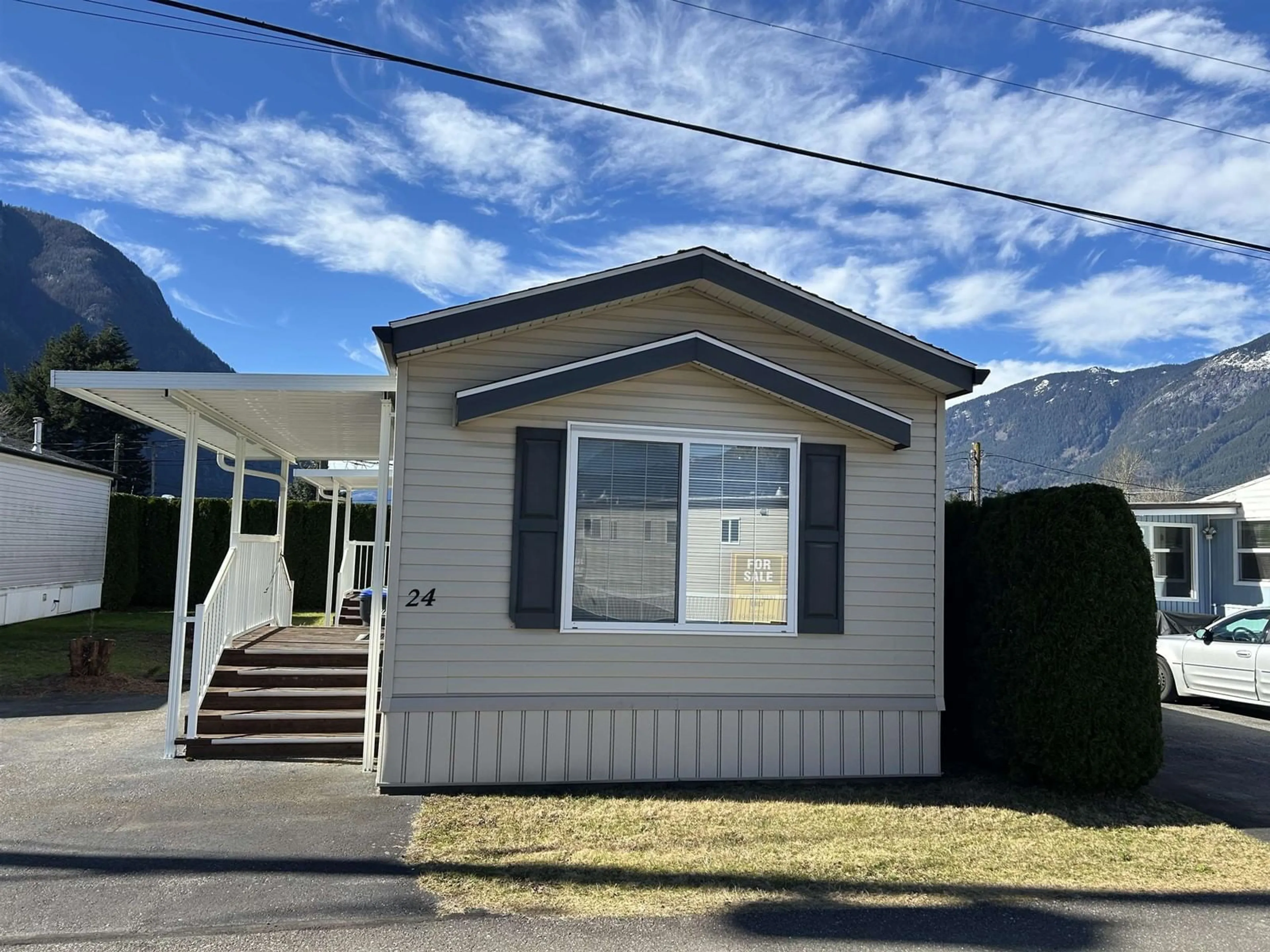 Home with vinyl exterior material, street for 24 62780 FLOOD HOPE ROAD|Hope, Hope British Columbia V0X1L2