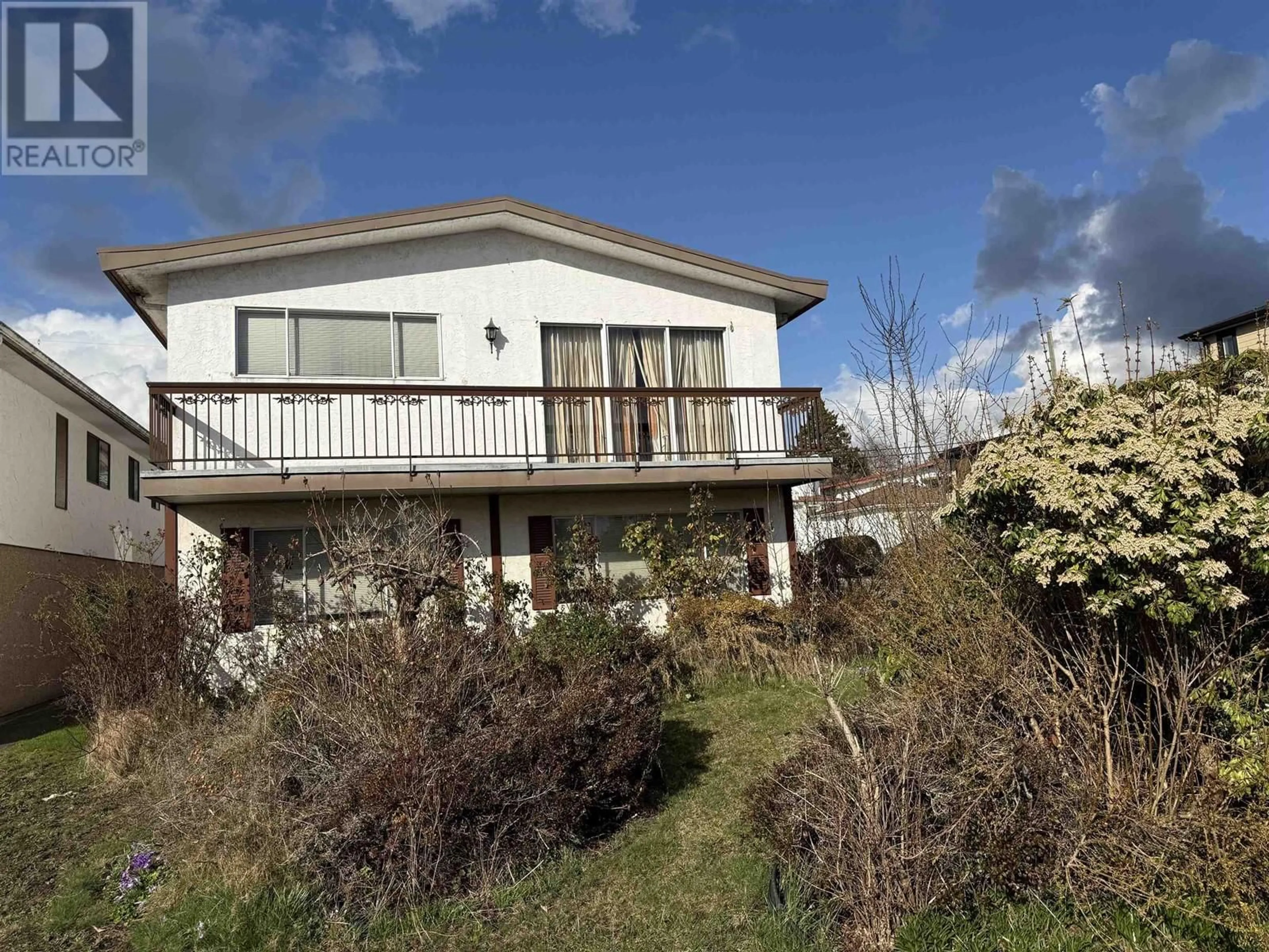 A pic from outside/outdoor area/front of a property/back of a property/a pic from drone, building for 7085 ST. GEORGE STREET, Vancouver British Columbia V5X4N2