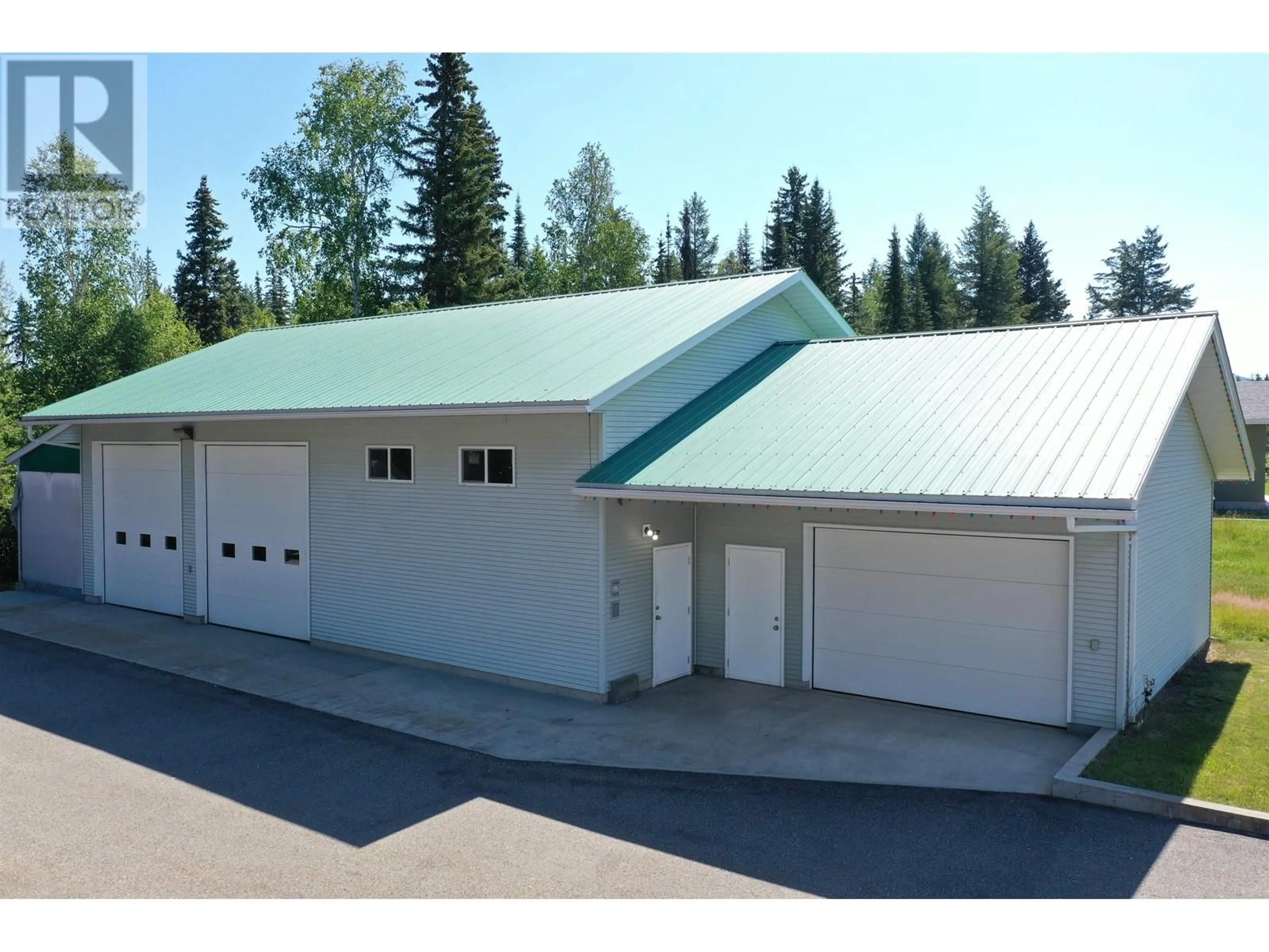 Indoor garage for 2506 LARCH AVENUE, Quesnel British Columbia V2J5S3