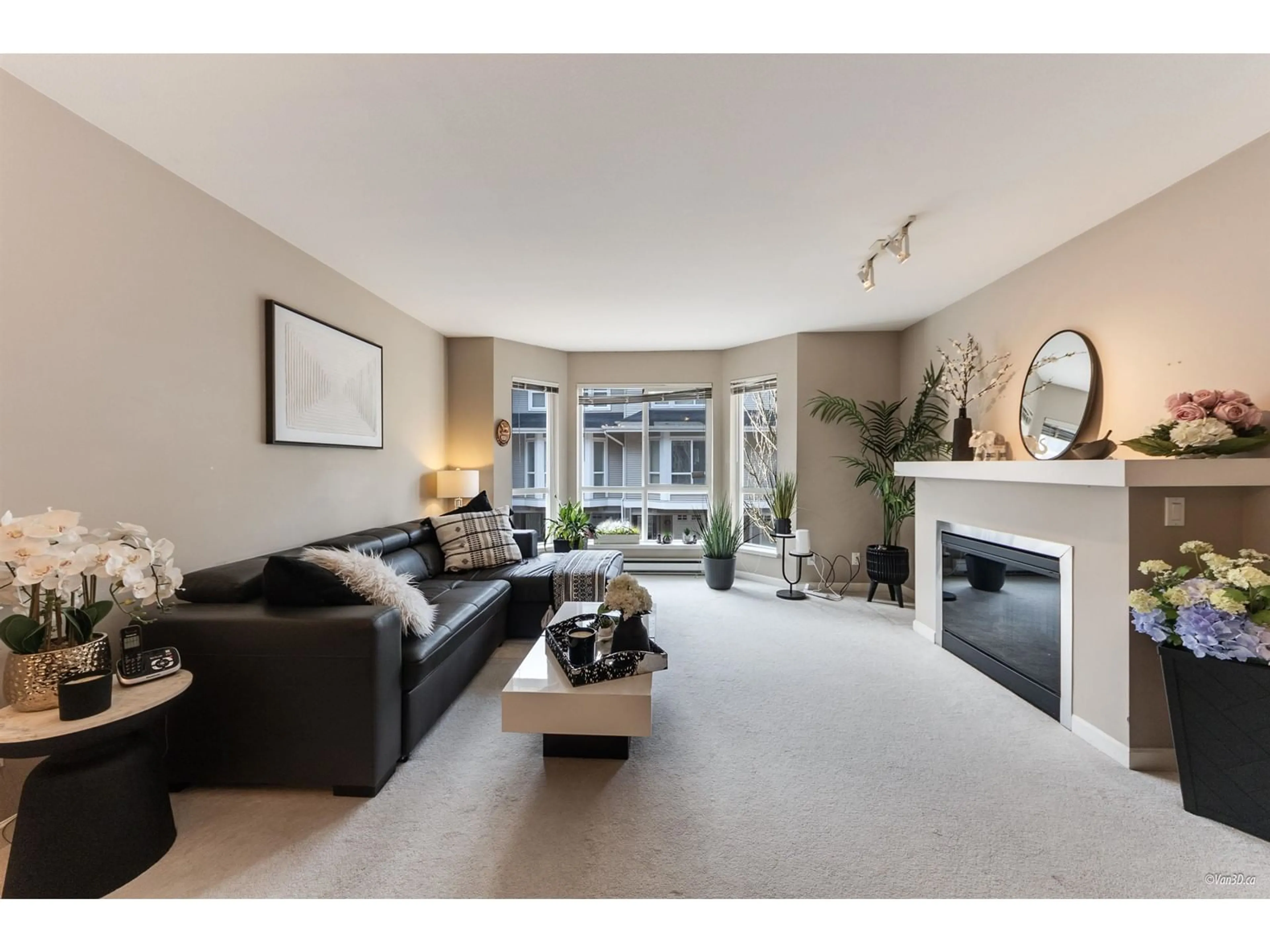 Living room with furniture, unknown for 9 - 8778 159, Surrey British Columbia V4N1H4