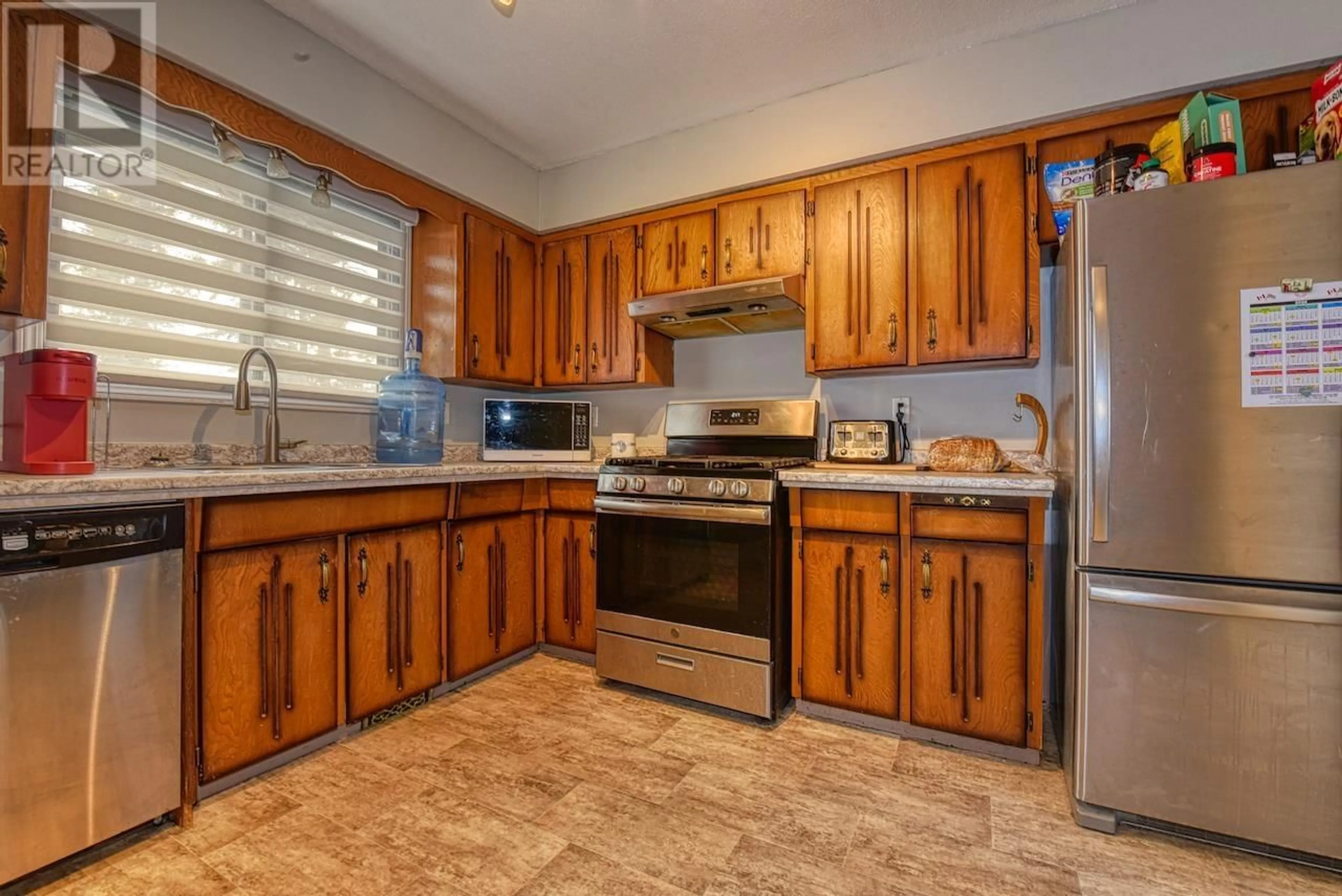 Standard kitchen, ceramic/tile floor for 346 LITZENBURG CRESCENT, Williams Lake British Columbia V2G4G8