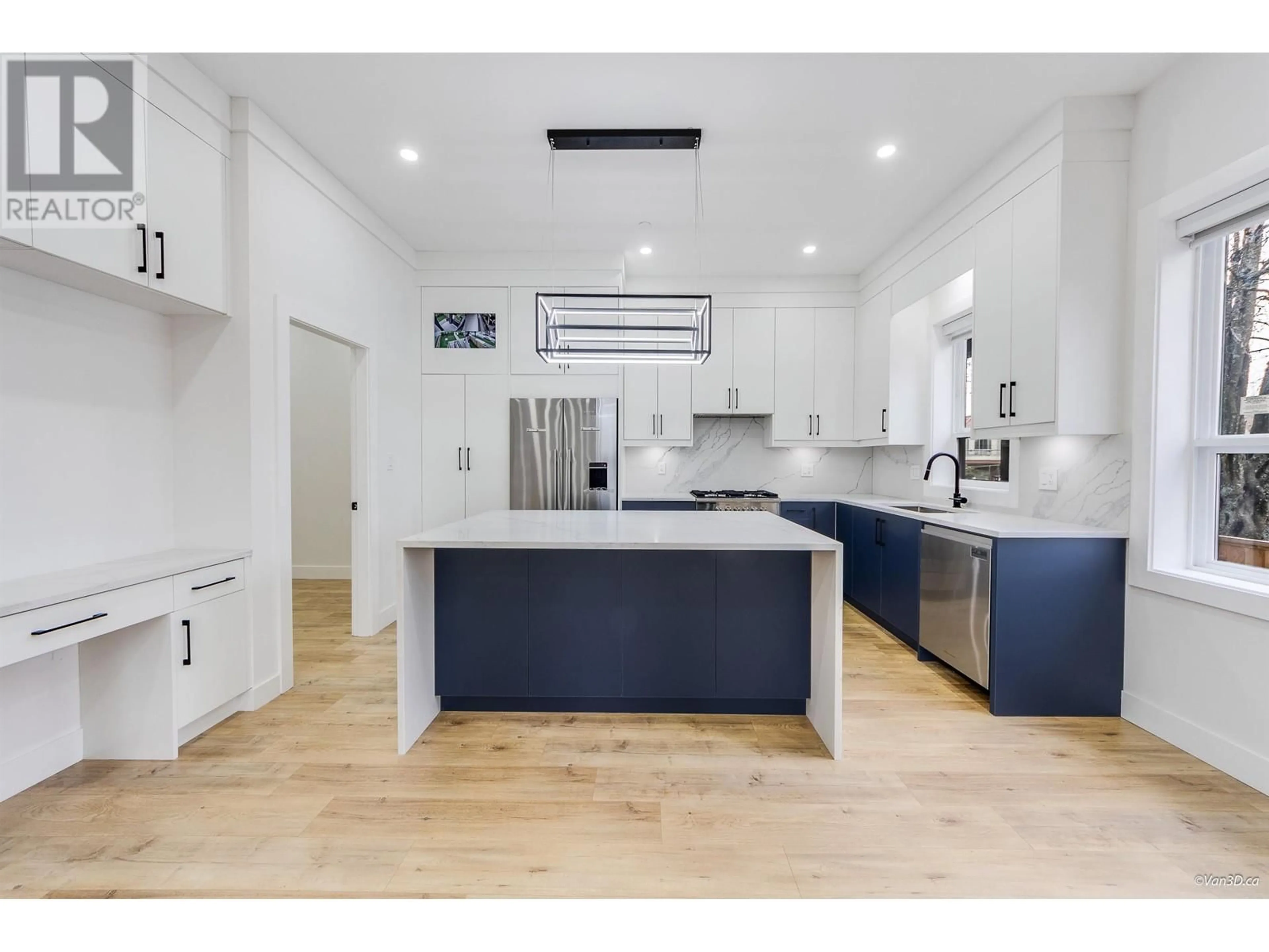 Open concept kitchen, unknown for 2995 17TH AVENUE, Vancouver British Columbia V5M2N4