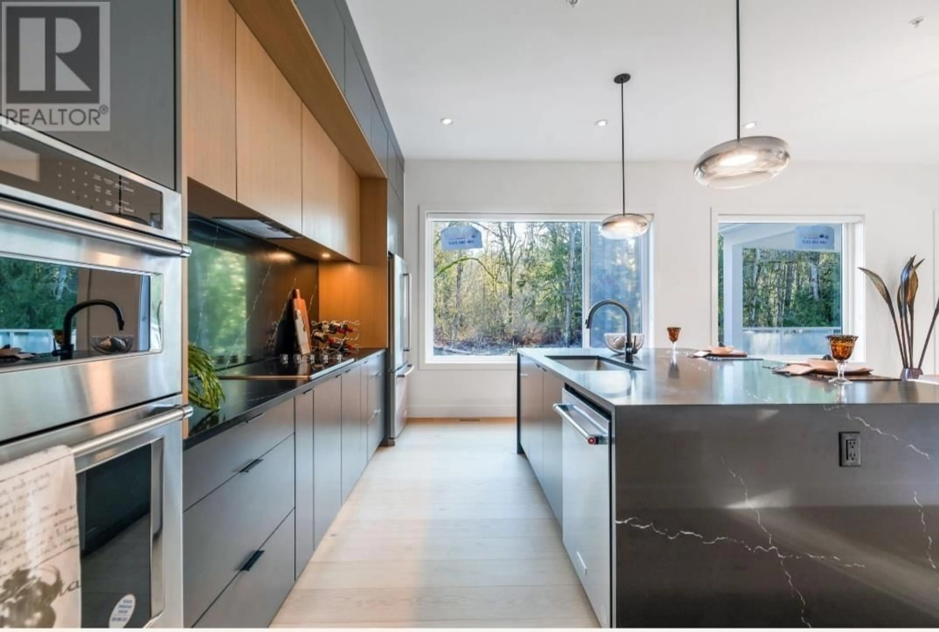 Contemporary kitchen, ceramic/tile floor for 24476 JENEWEIN DRIVE, Maple Ridge British Columbia V0V0V0