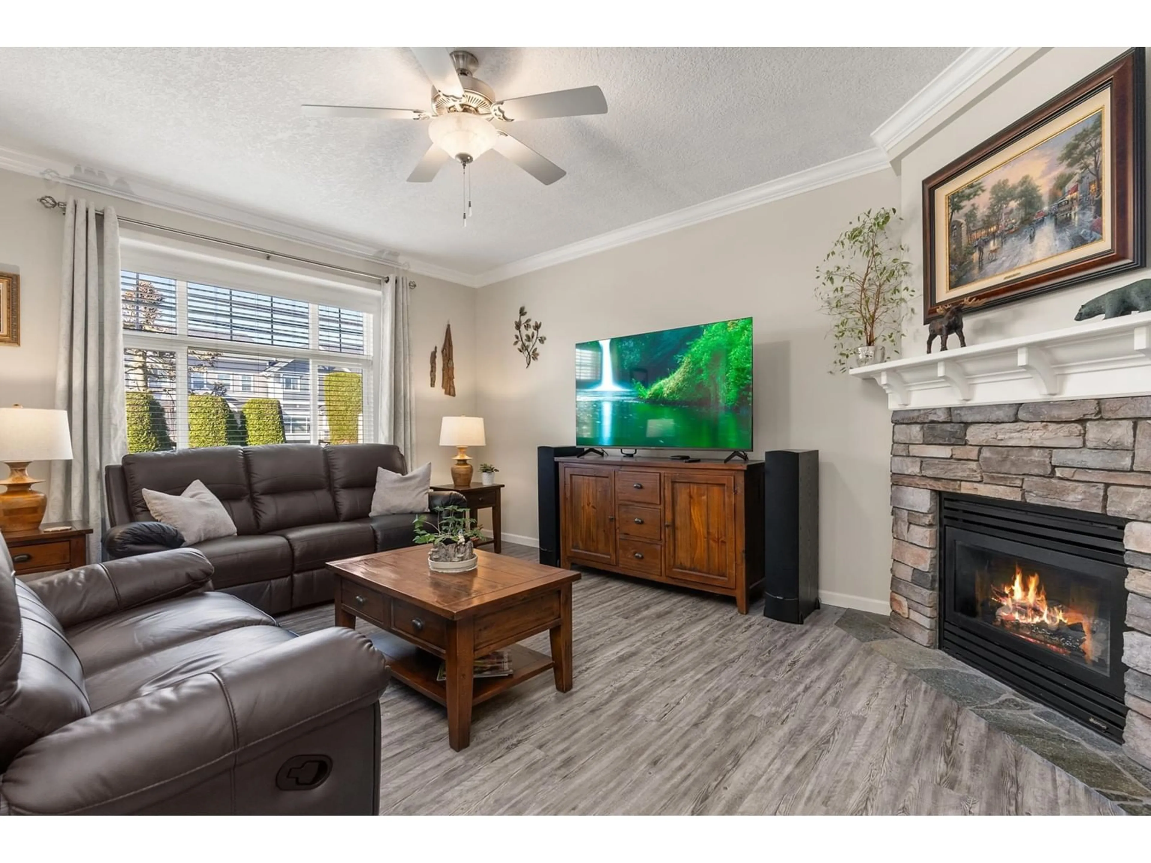 Living room with furniture, unknown for 17 32849 EGGLESTONE AVENUE, Mission British Columbia V2V7S1