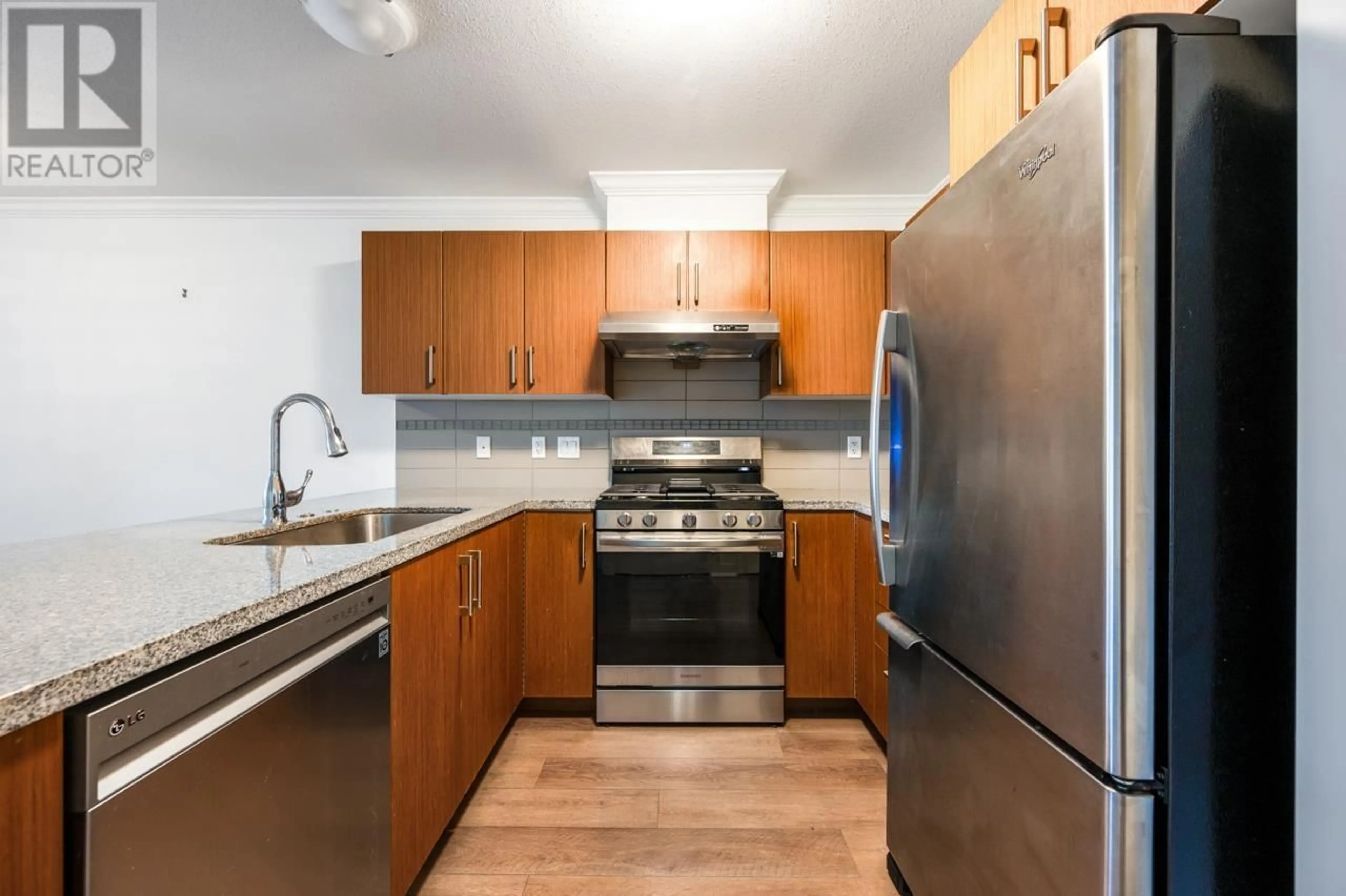 Standard kitchen, unknown for 332 6828 ECKERSLEY ROAD, Richmond British Columbia V6Y0E8