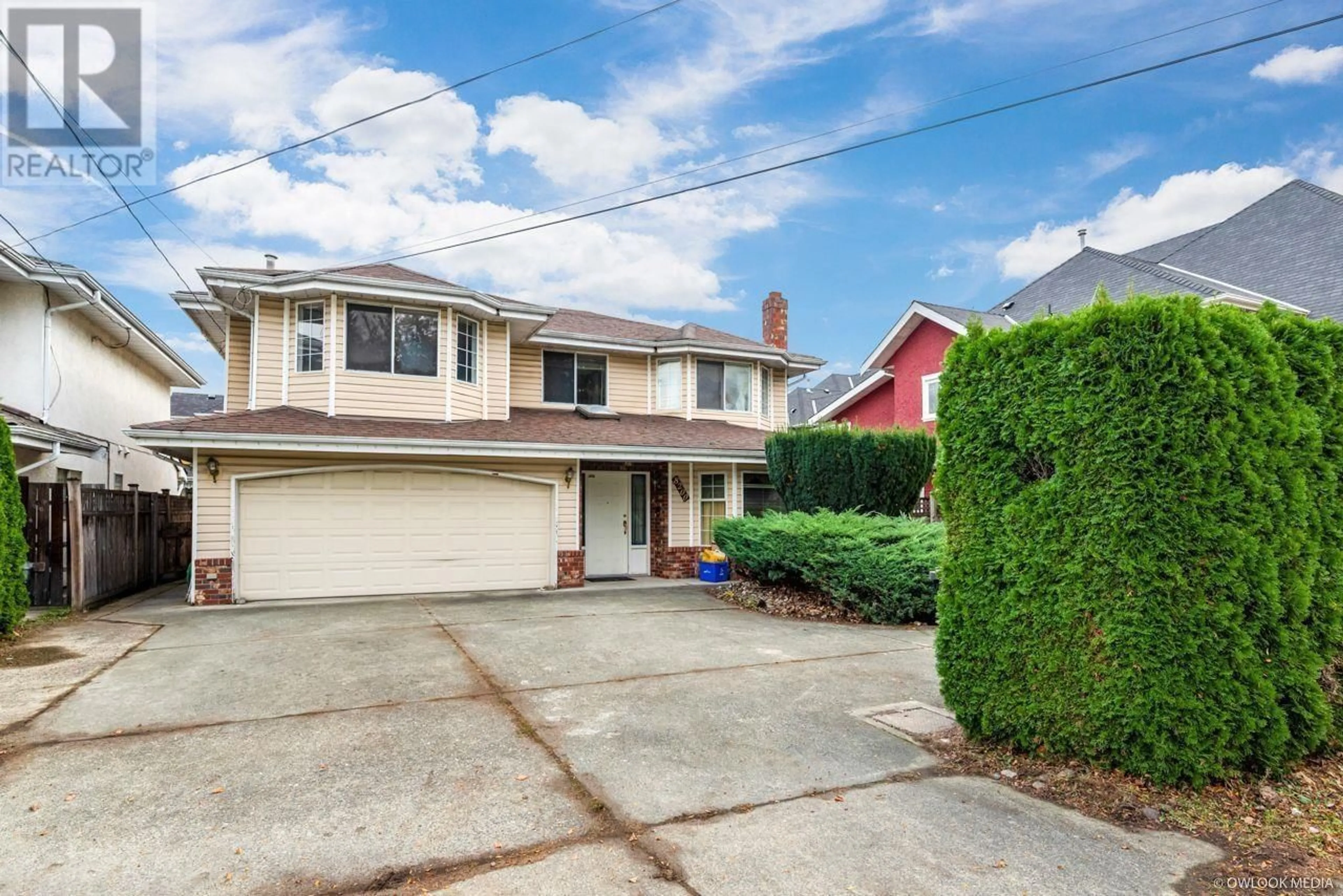 A pic from outside/outdoor area/front of a property/back of a property/a pic from drone, street for 8200 GARDEN CITY ROAD, Richmond British Columbia V6Y2P2