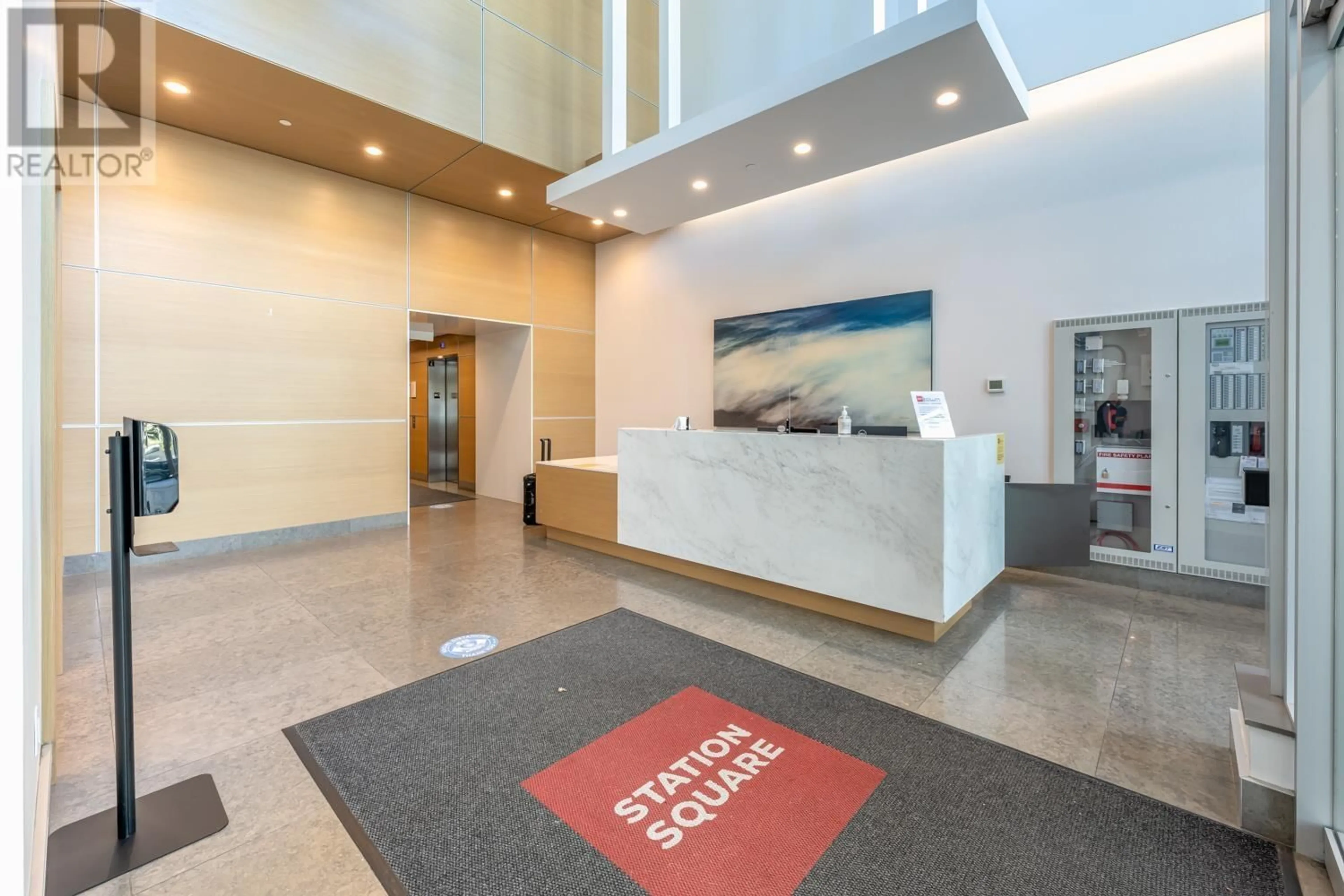 Indoor foyer for 3202 - 4670 ASSEMBLY WAY, Burnaby British Columbia V5H0H3