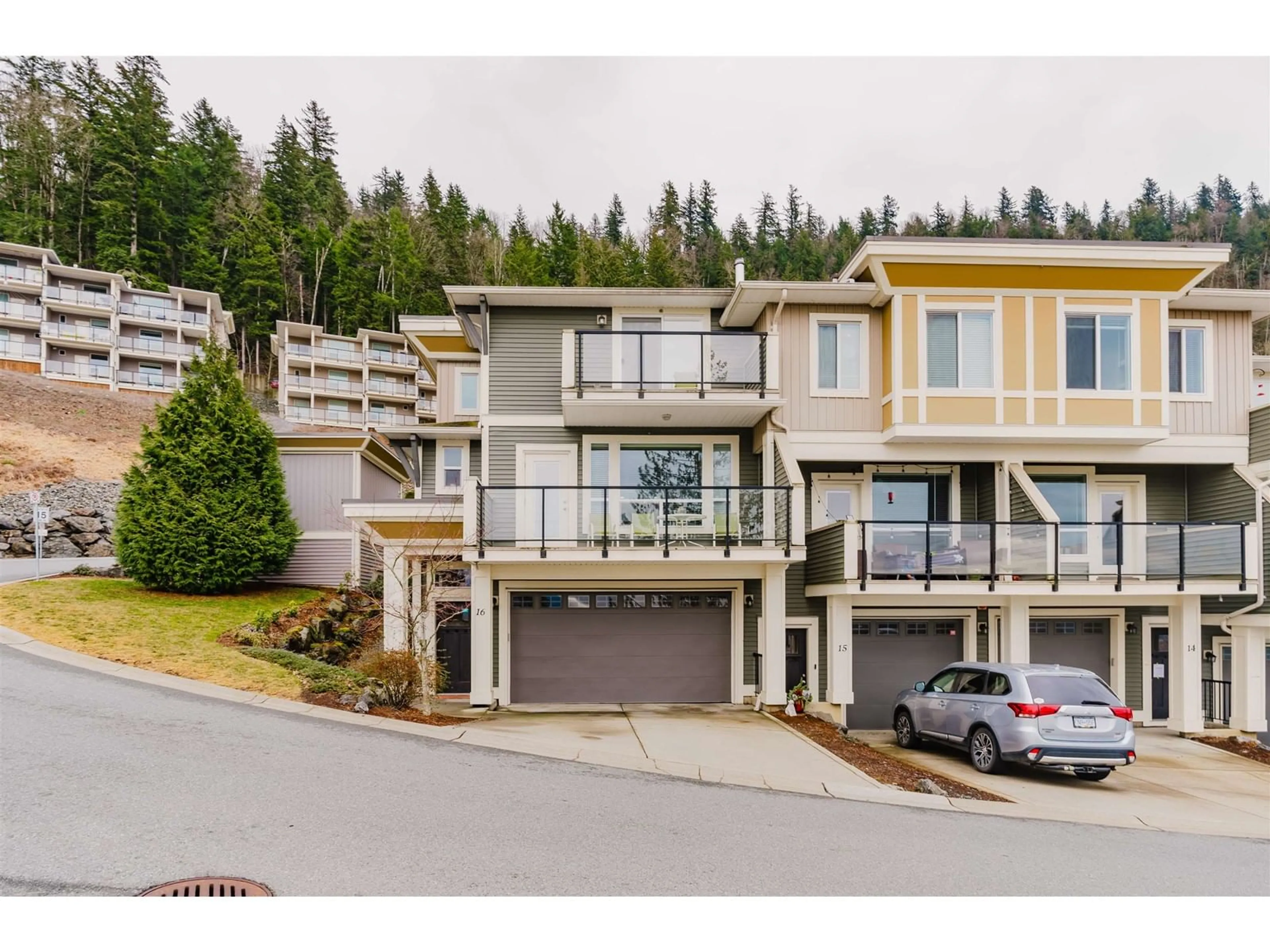 A pic from outside/outdoor area/front of a property/back of a property/a pic from drone, mountain view for 16 6026 LINDEMAN STREET|Promontory, Chilliwack British Columbia V2R0W1