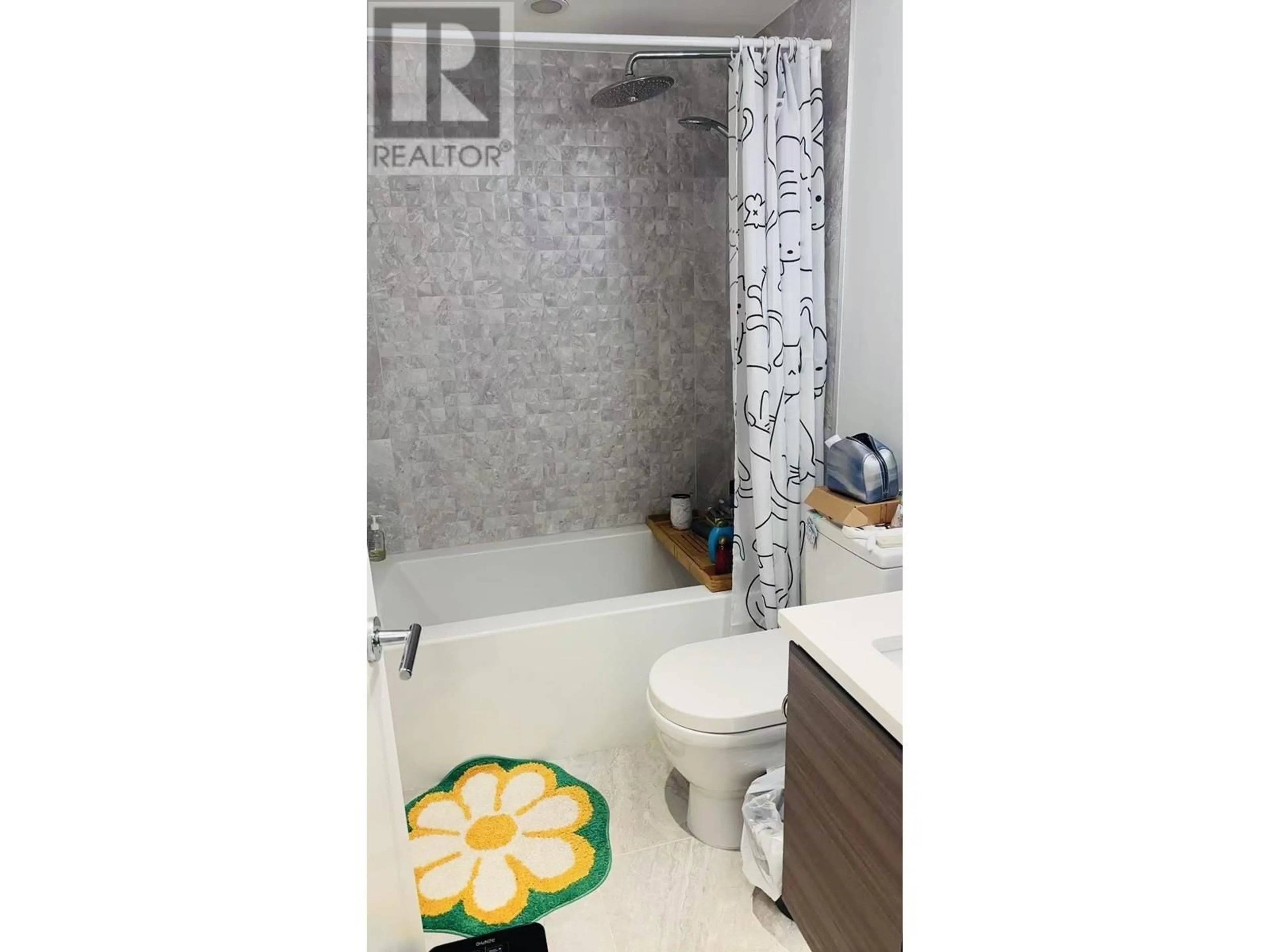 Standard bathroom, ceramic/tile floor for 607 6833 BUSWELL STREET, Richmond British Columbia V6Y0L3