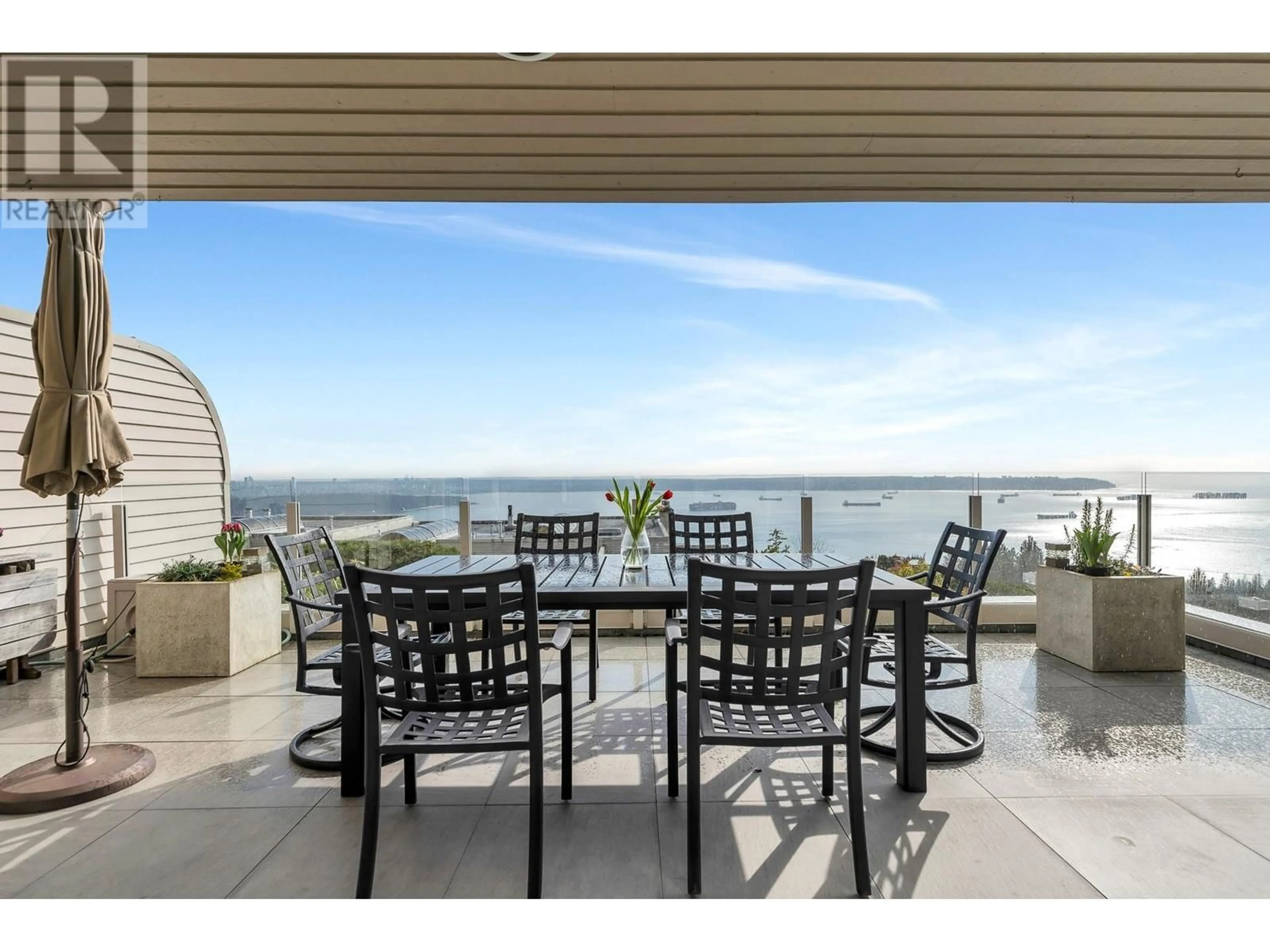 Patio, water/lake/river/ocean view for 101 2274 FOLKESTONE WAY, West Vancouver British Columbia V7S2X7