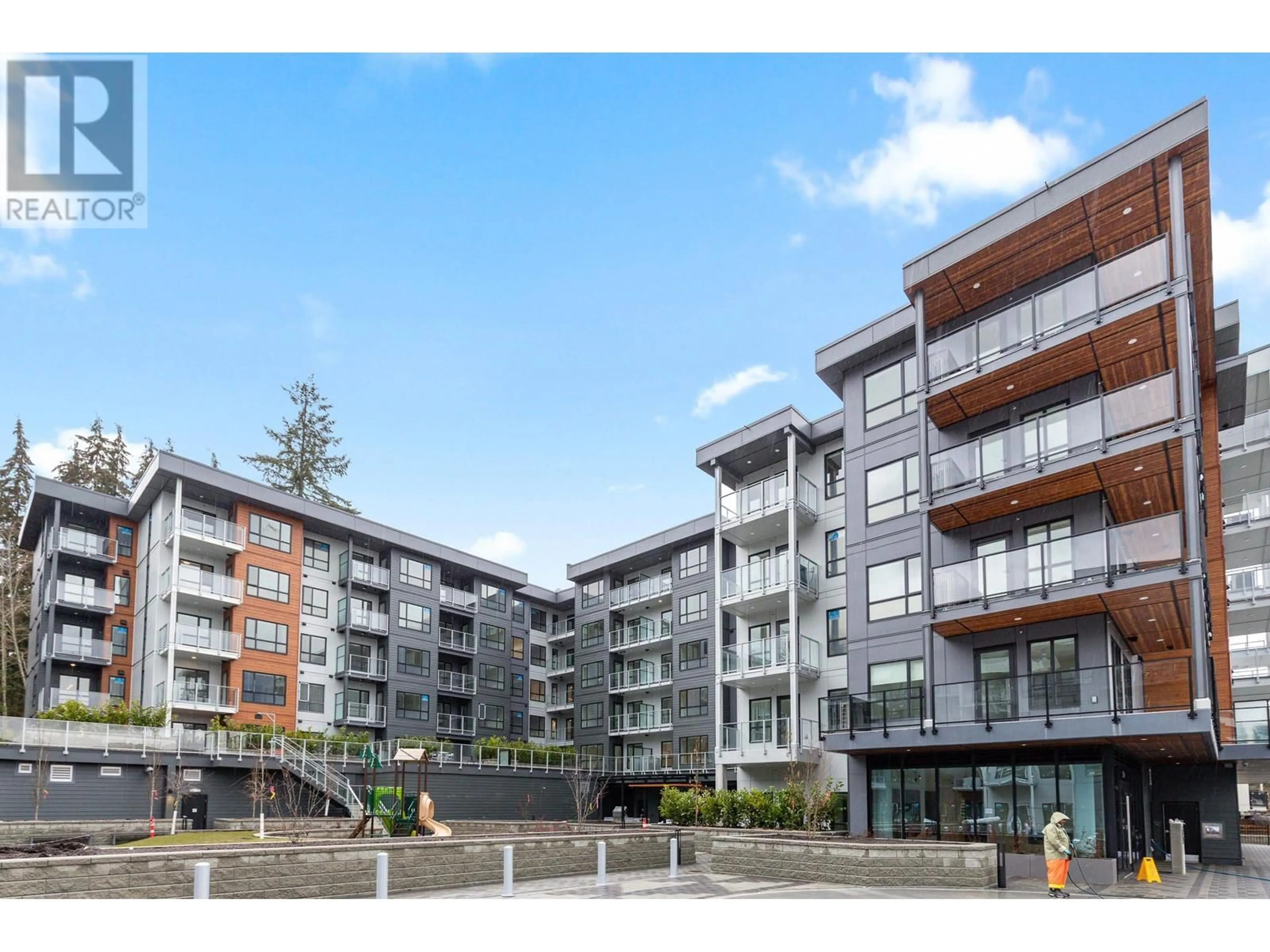 A pic from outside/outdoor area/front of a property/back of a property/a pic from drone, unknown for 603 - 3596 MALSUM DRIVE, North Vancouver British Columbia V7G0B5