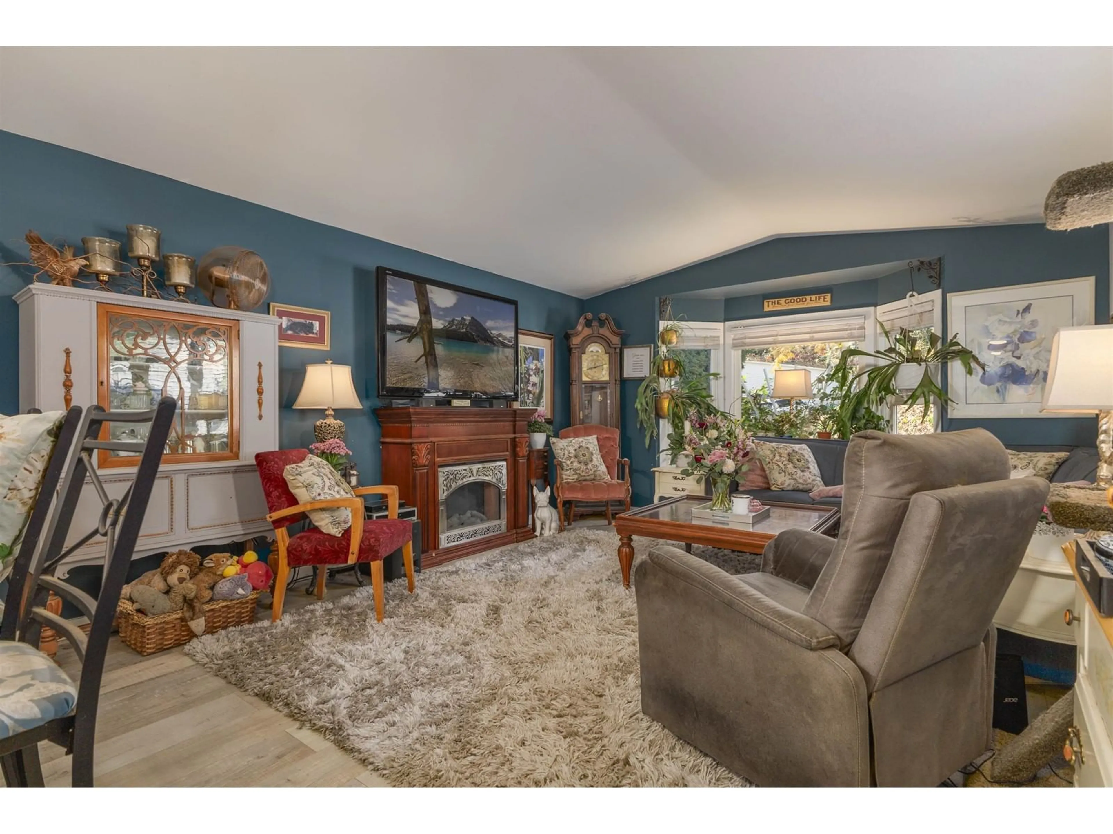 Living room with furniture, unknown for 117 - 43201 LOUGHEED, Mission British Columbia V0M1G0