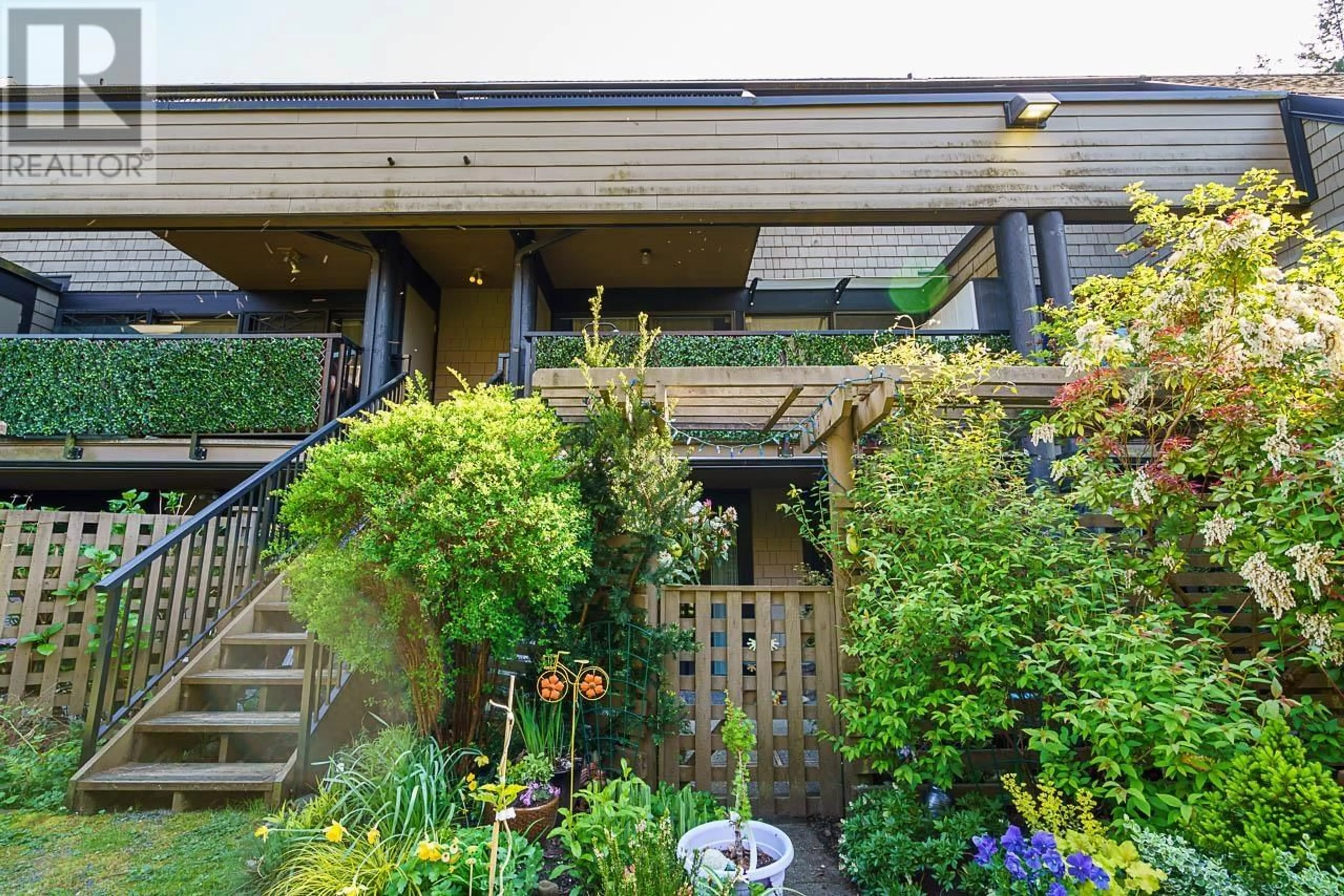 Patio, street for 224 - 7377 SALISBURY AVENUE, Burnaby British Columbia V5E4B2