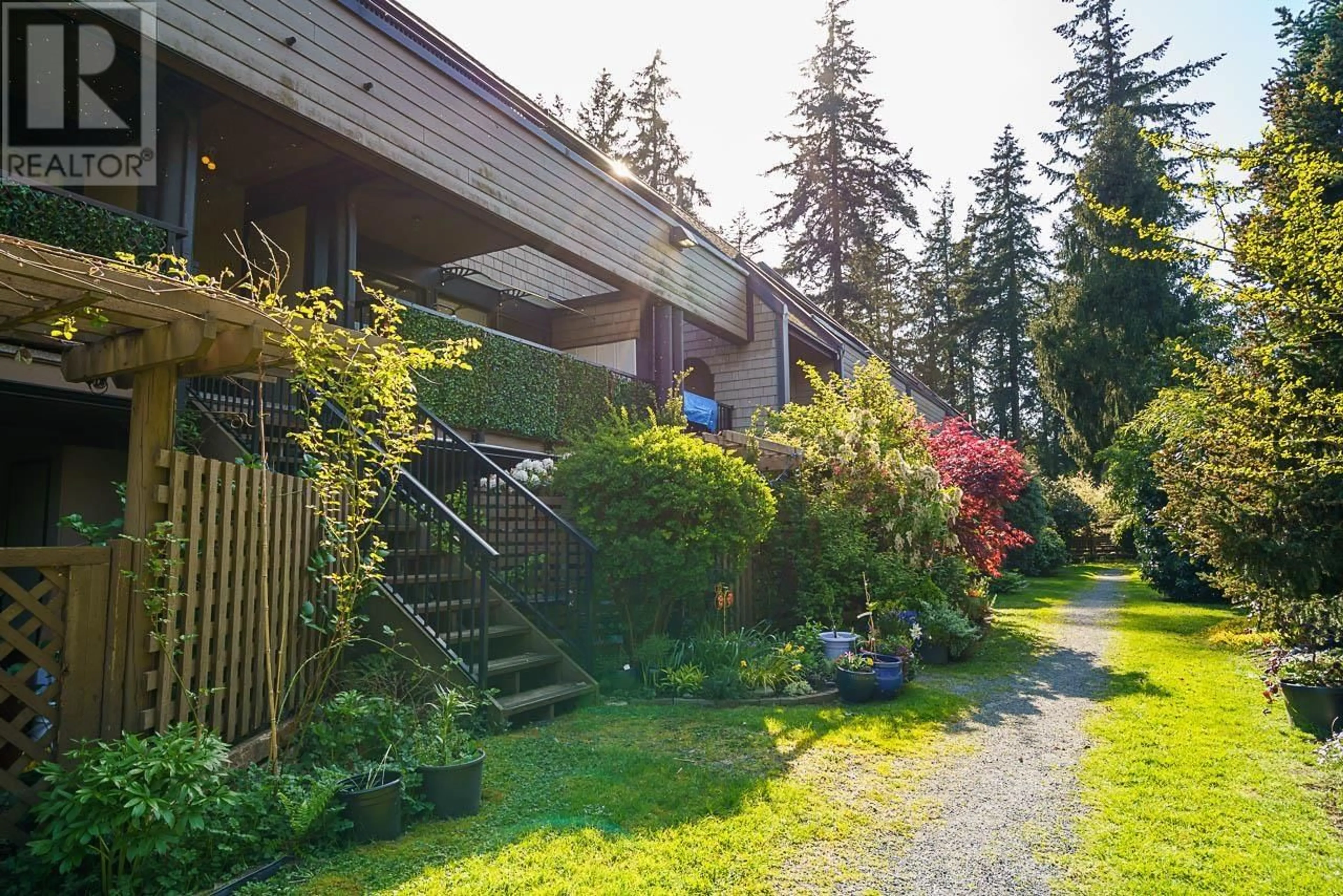 Patio, unknown for 224 - 7377 SALISBURY AVENUE, Burnaby British Columbia V5E4B2