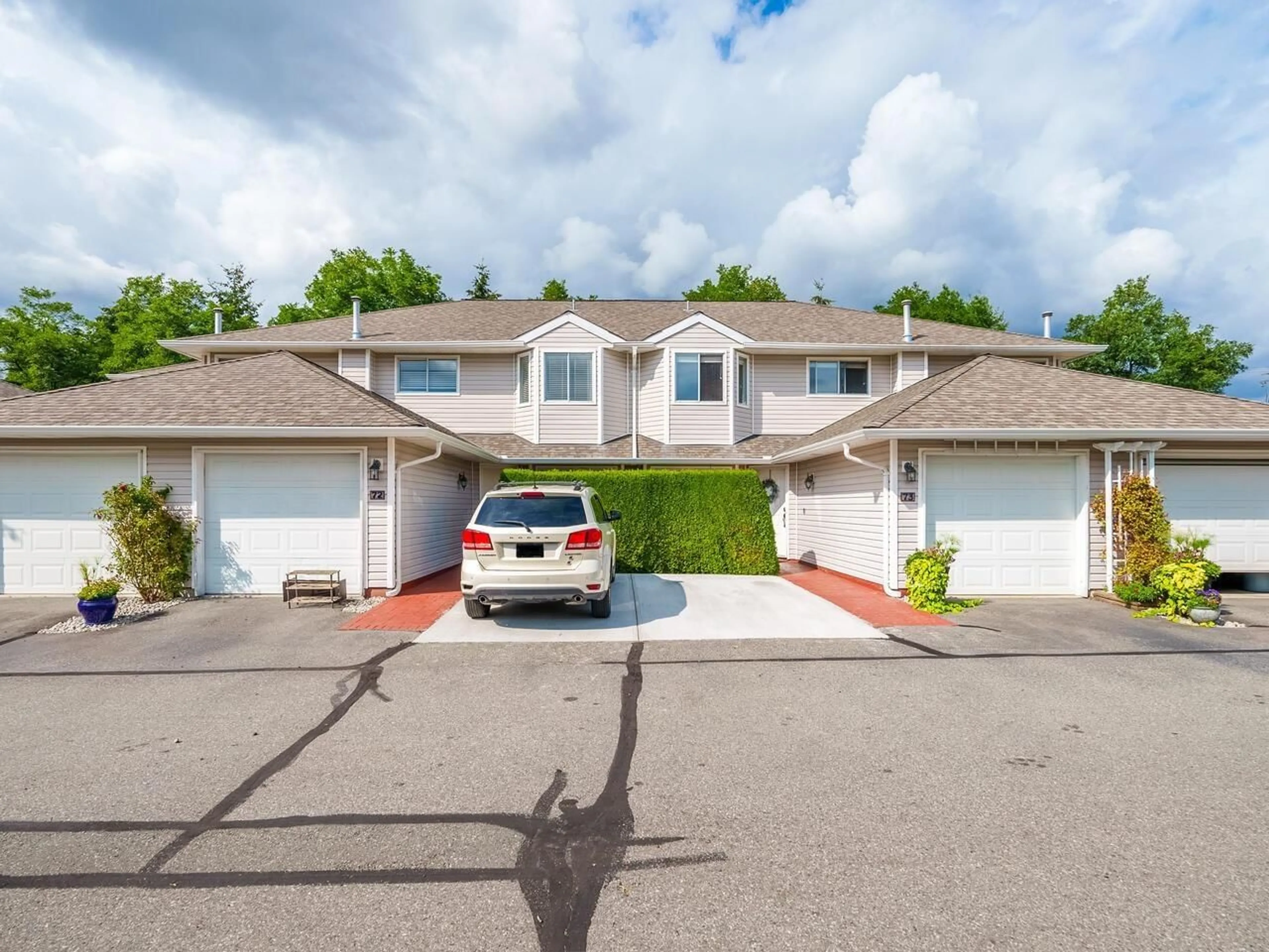 Unknown for 73 - 21928 48, Langley British Columbia V3A8H1