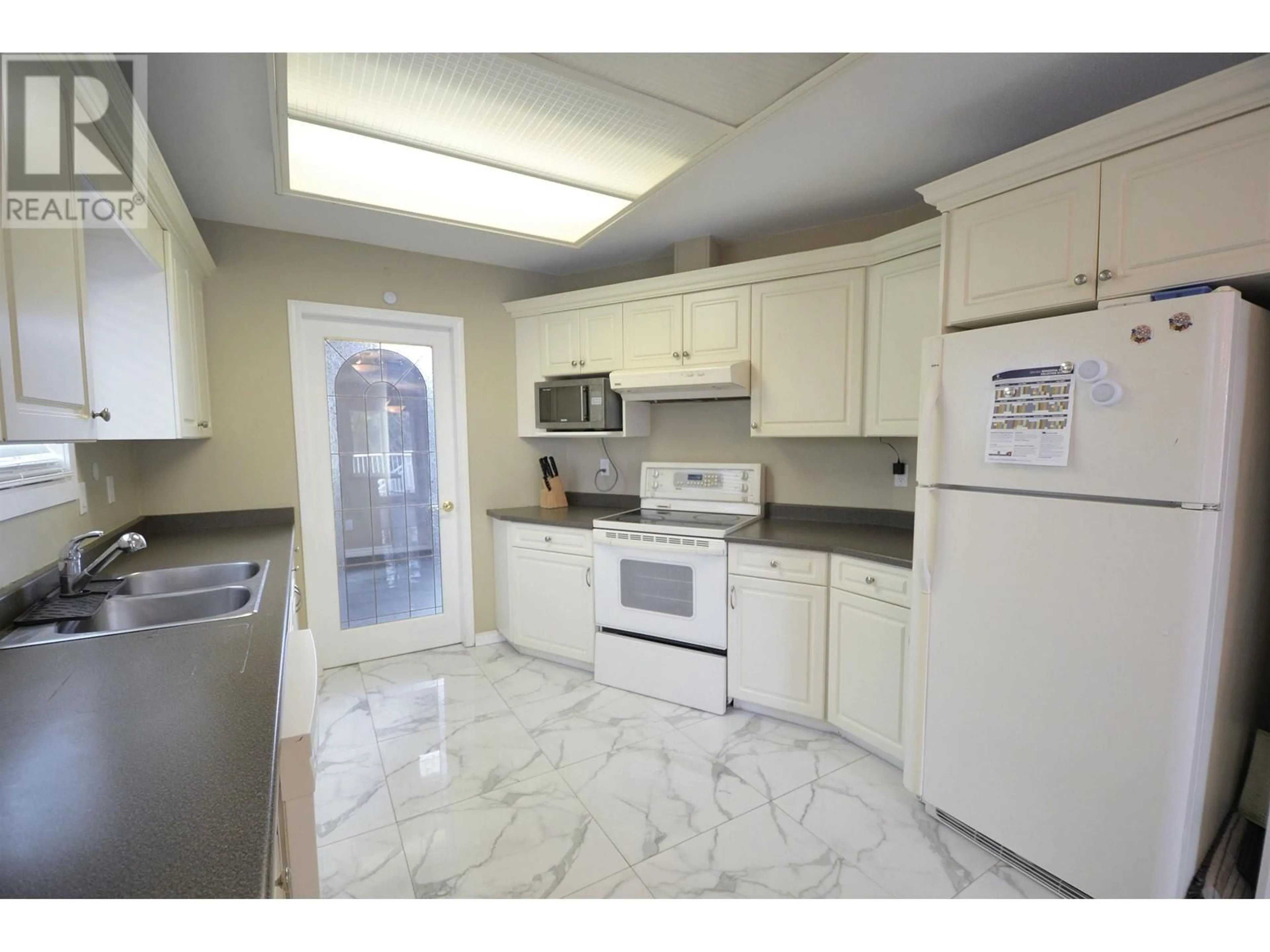 Standard kitchen, ceramic/tile floor for 4488 WHEELER ROAD, Prince George British Columbia V2N5H7