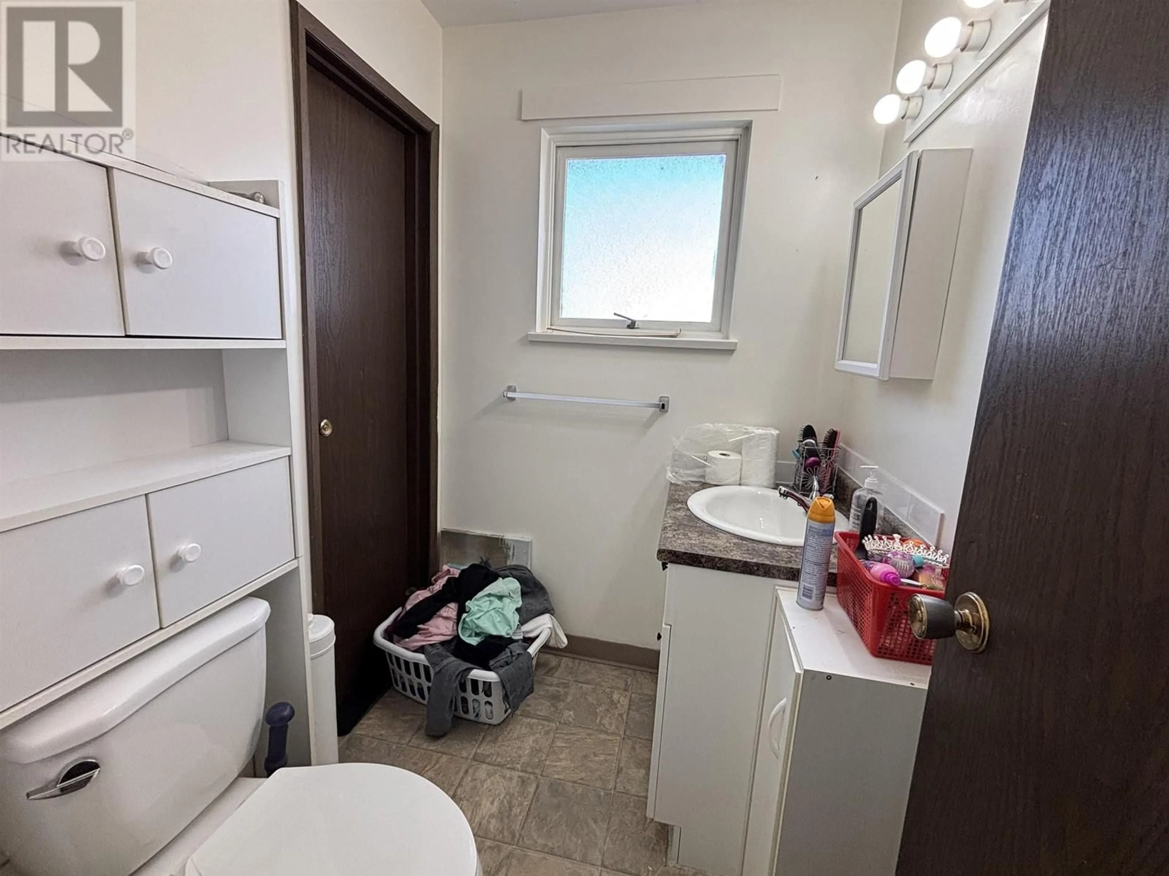 Standard bathroom, floor is not visible for 198 FERN CRESCENT, Prince George British Columbia V2N1J4