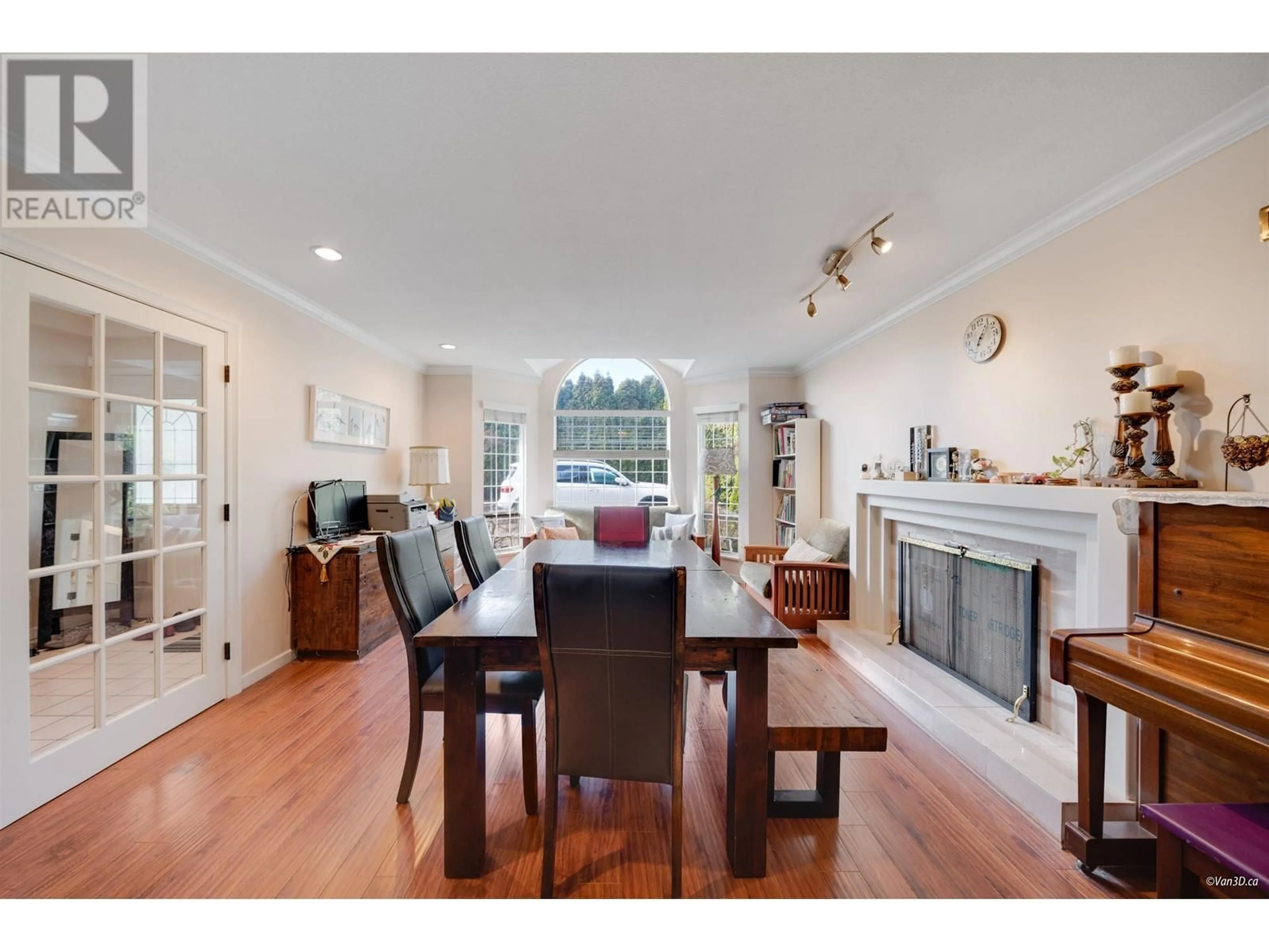 Dining room, wood/laminate floor for 11380 NO 1 ROAD, Richmond British Columbia V7E1S5