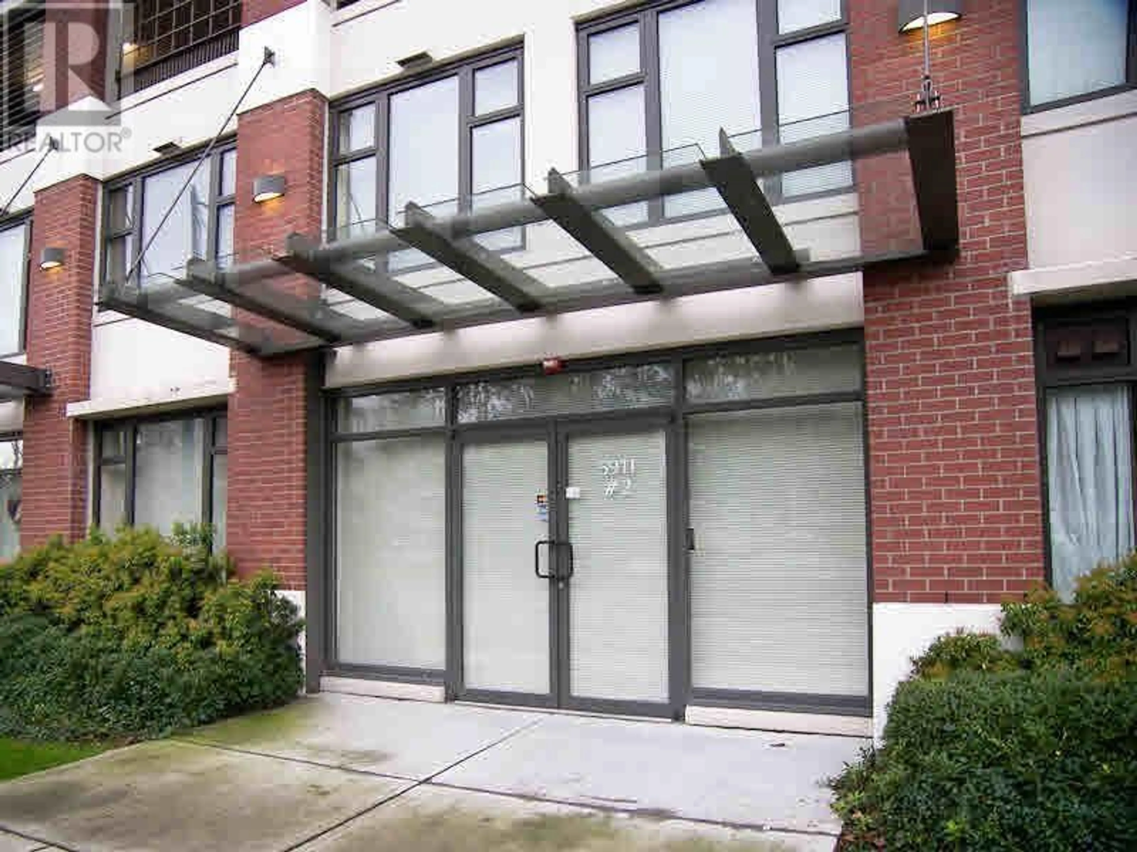 Indoor foyer for 2 - 5911 COONEY ROAD, Richmond British Columbia V6X4H2