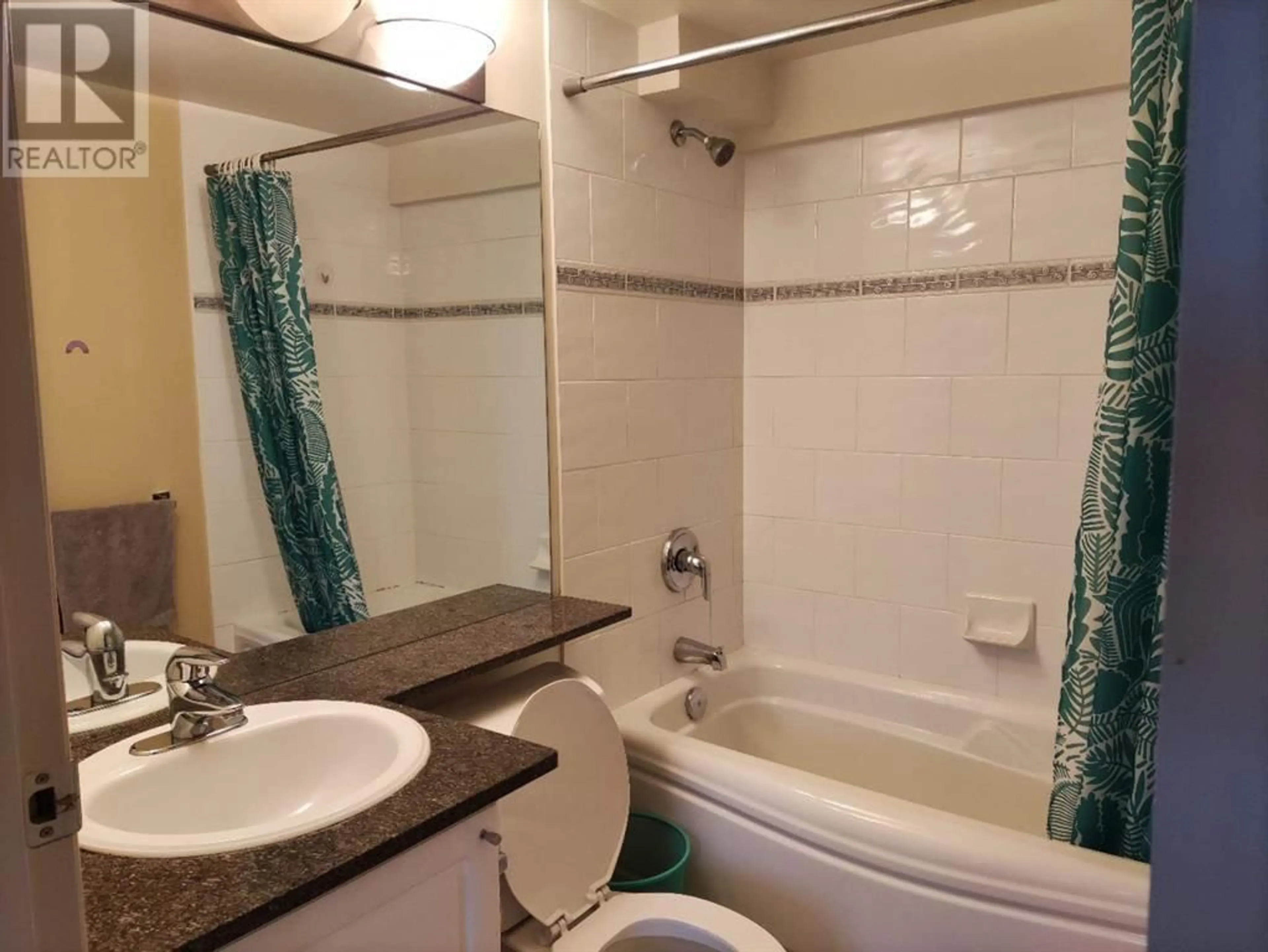 Standard bathroom, ceramic/tile floor for 2 - 5911 COONEY ROAD, Richmond British Columbia V6X4H2