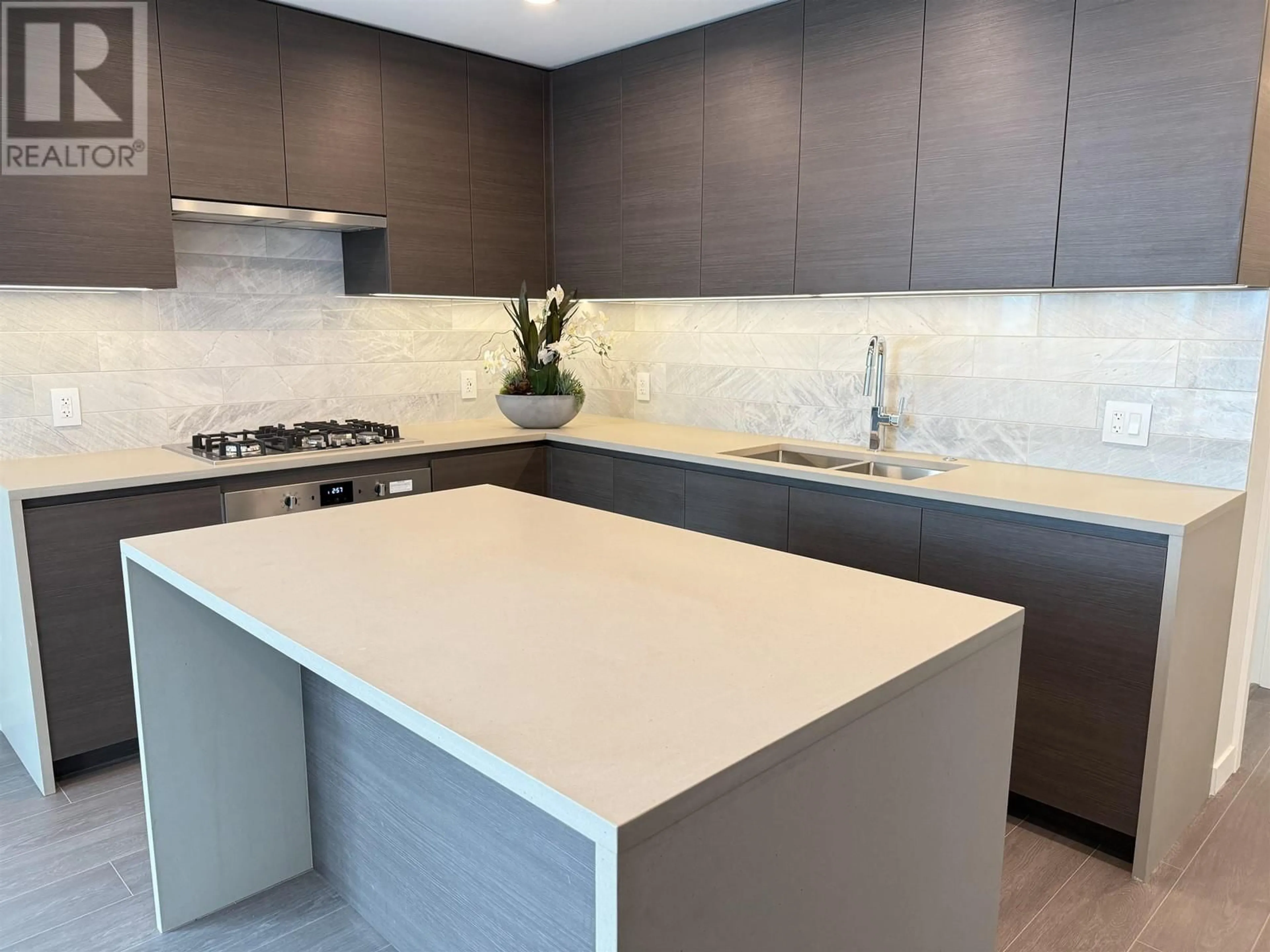 Contemporary kitchen, ceramic/tile floor for 1111 - 2108 GILMORE AVENUE, Burnaby British Columbia V5C0N8