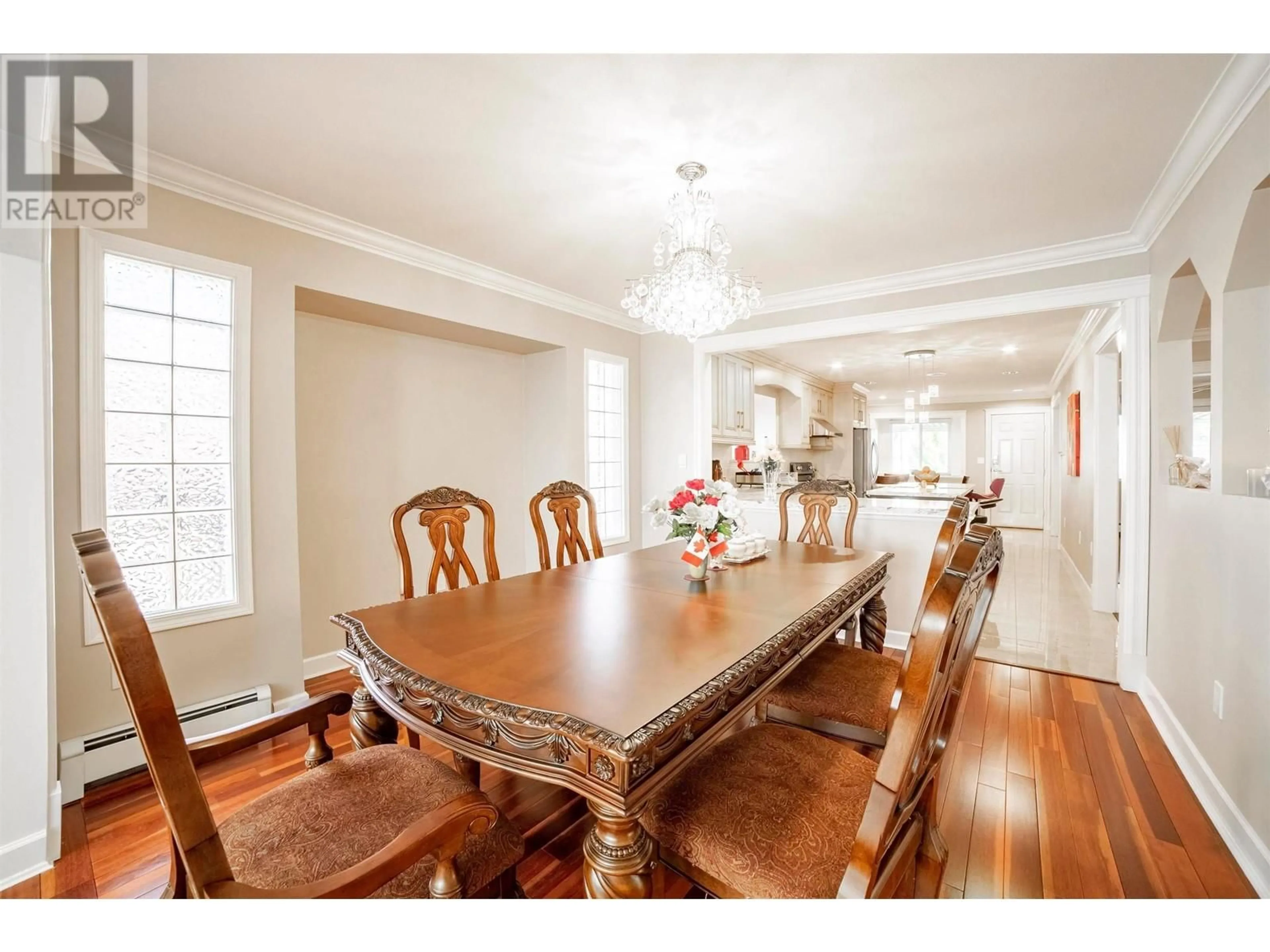 Dining room, wood/laminate floor for 6970 WILLINGDON AVENUE, Burnaby British Columbia V5J3R2