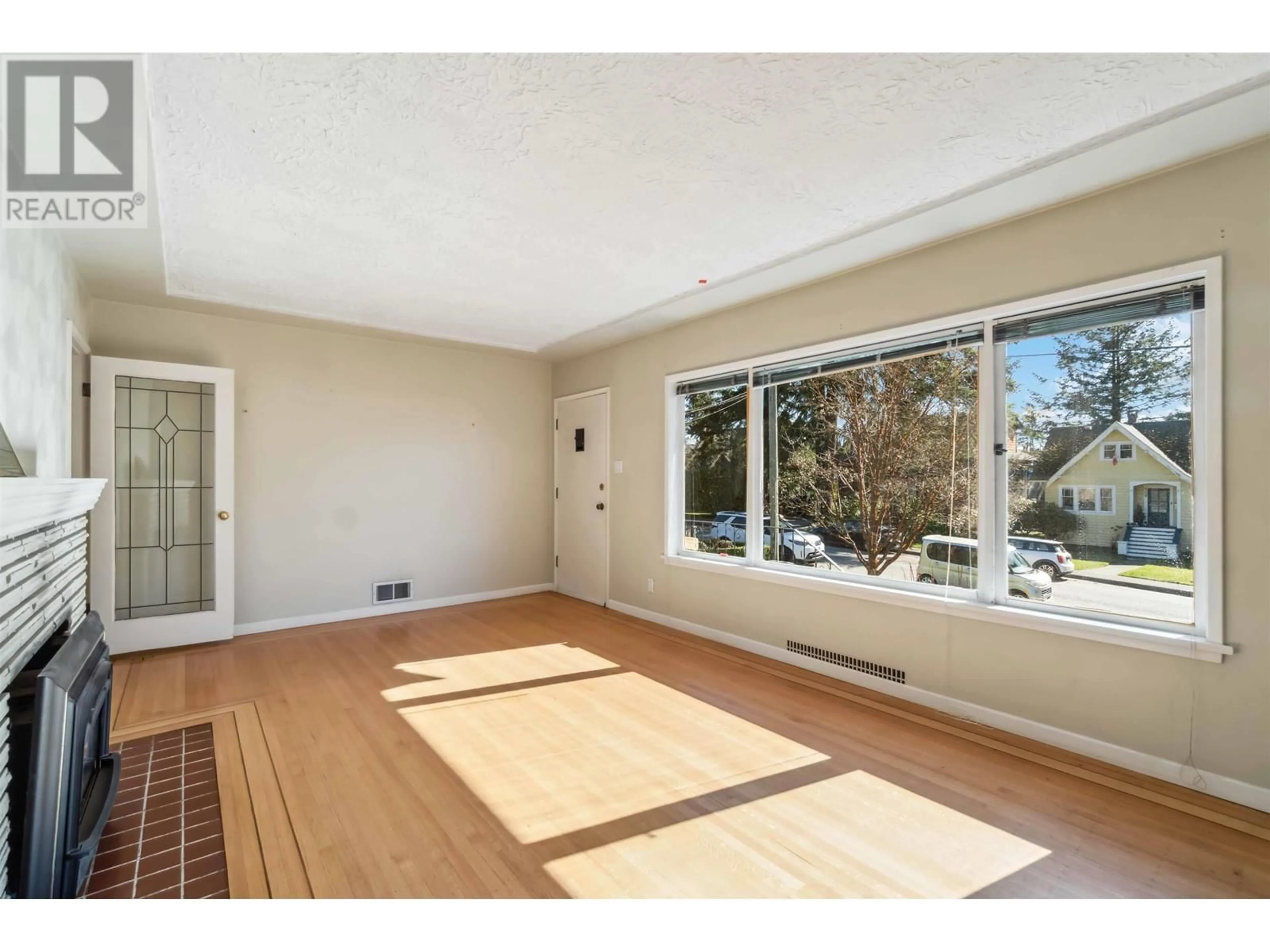 Unknown for 508 12TH STREET, North Vancouver British Columbia V7L2K4