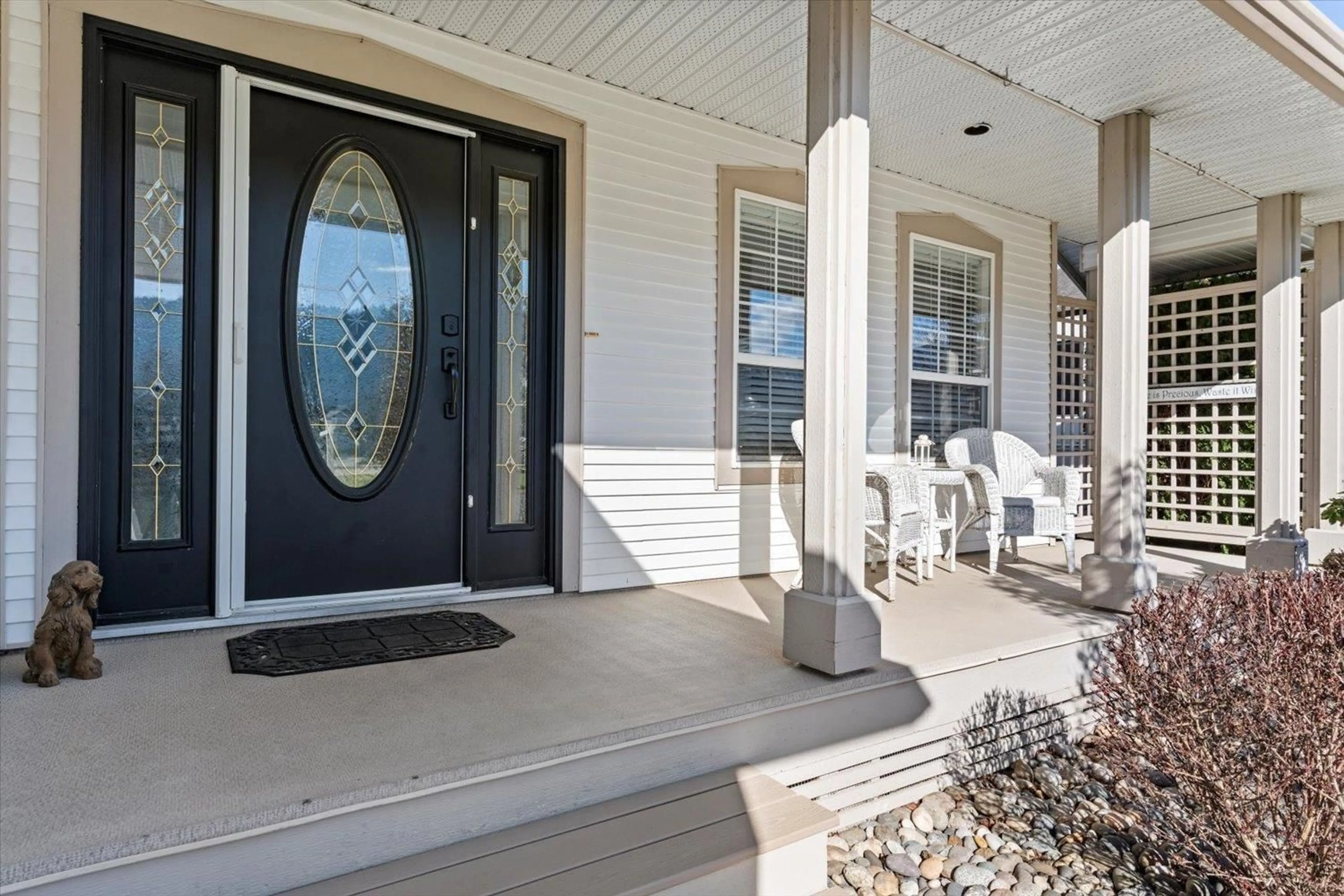 Indoor entryway for 44377 ELSIE PLACE|Sardis South, Chilliwack British Columbia V2R5L1