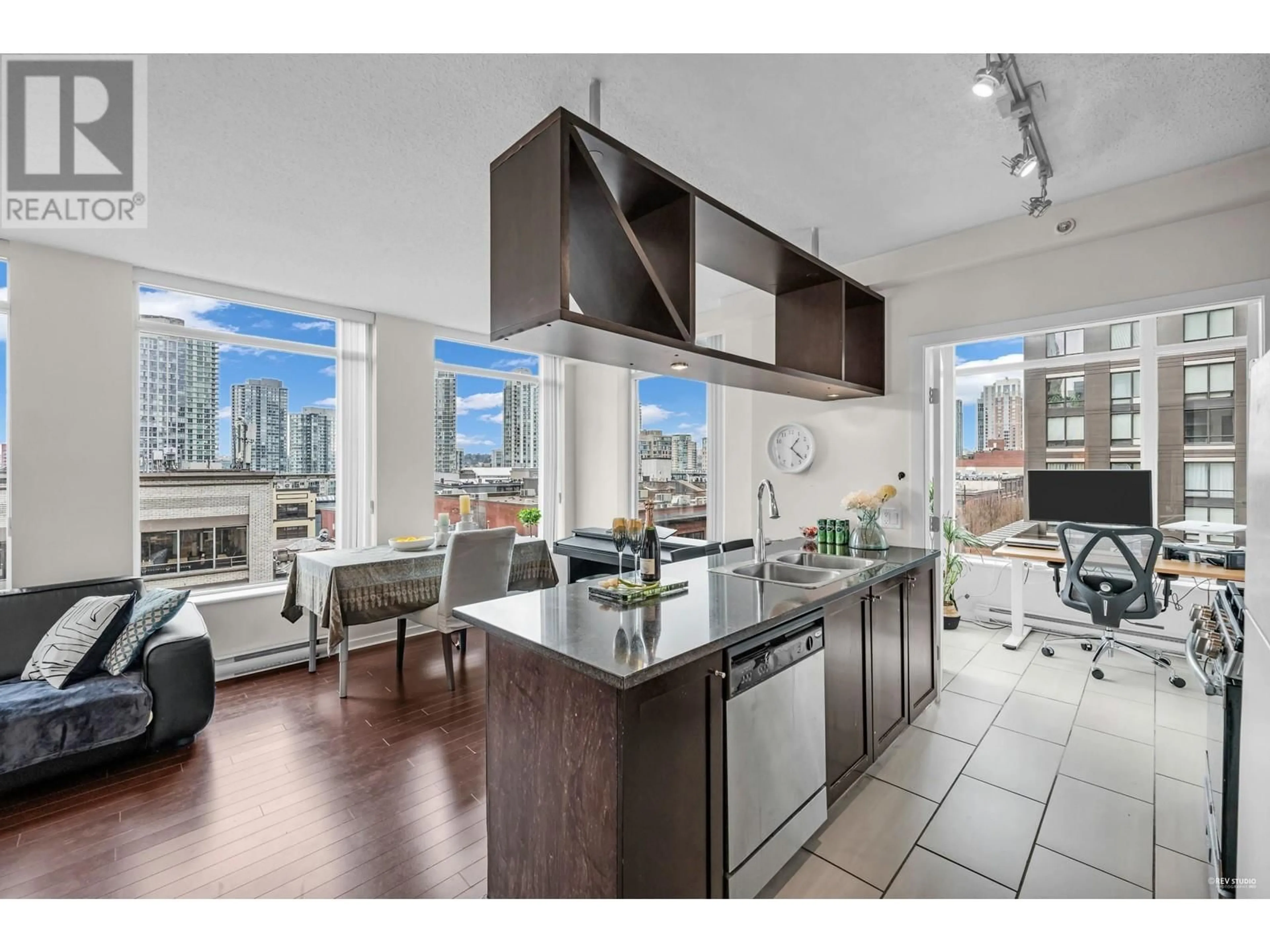 Open concept kitchen, unknown for 606 1001 HOMER STREET, Vancouver British Columbia V6B1M9