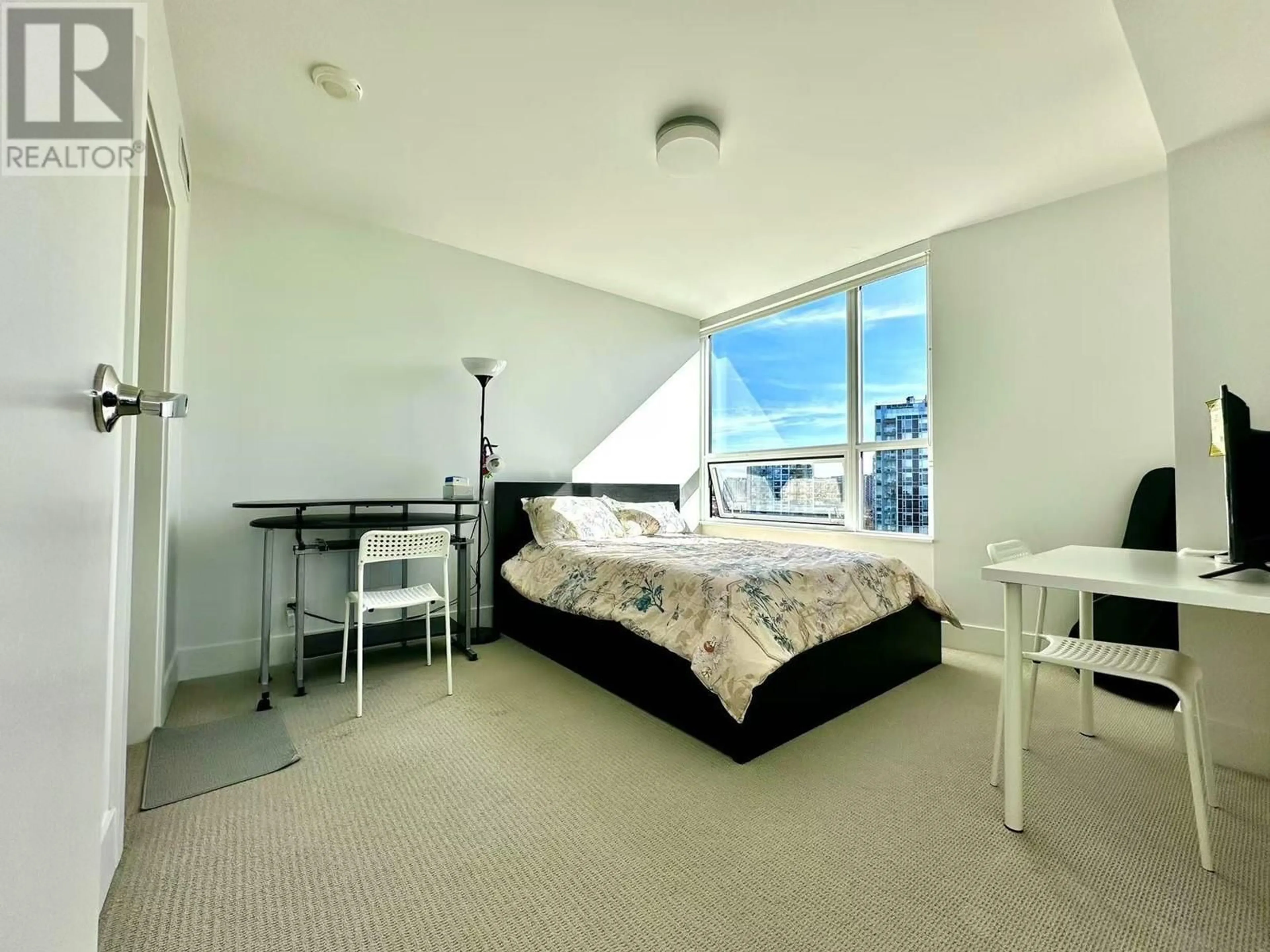 A pic of a room for 903 - 5508 HOLLYBRIDGE WAY, Richmond British Columbia V7C0C7