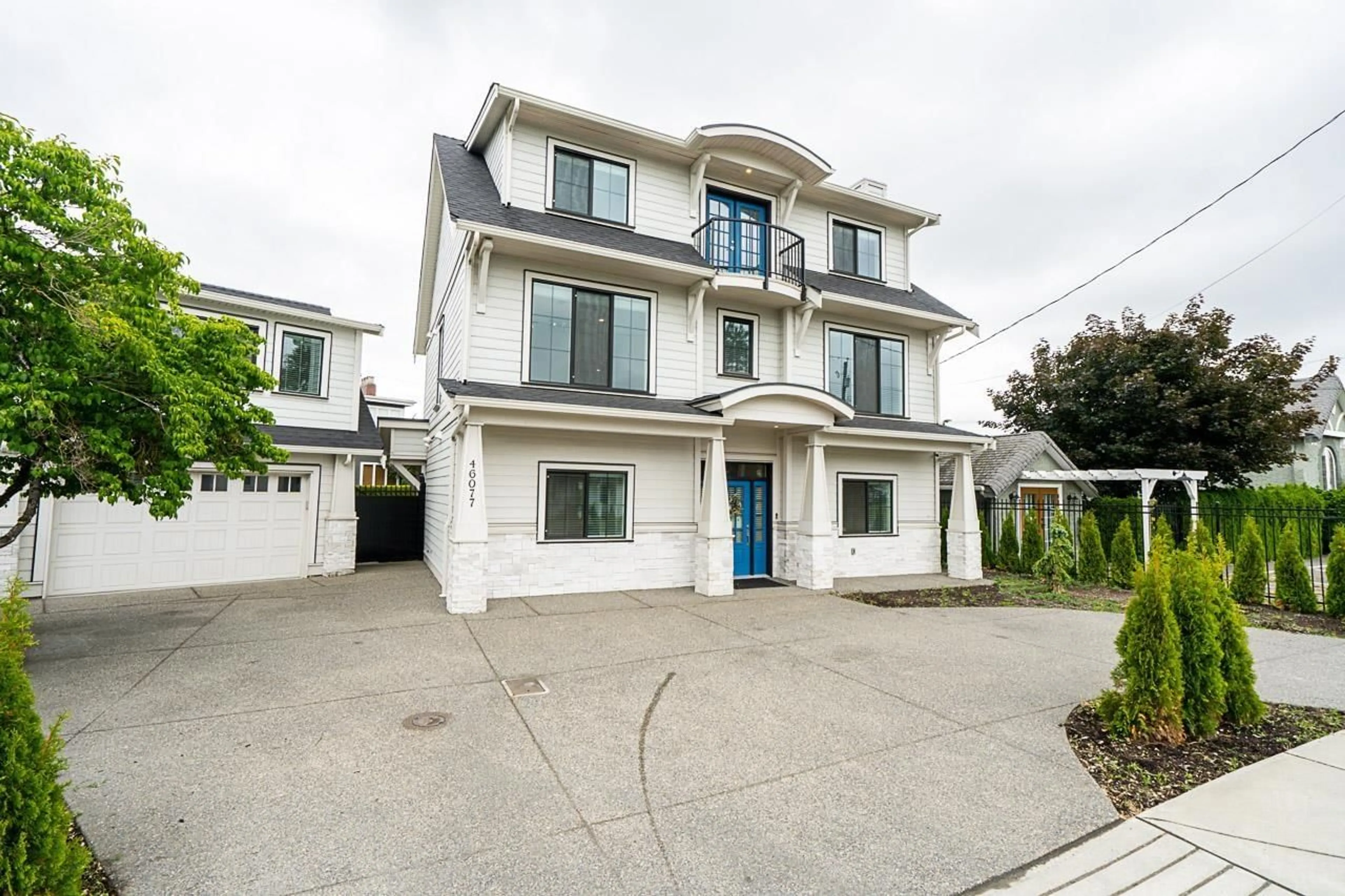 Unknown for 46077 FIRST AVENUE|Chilliwack Downtown, Chilliwack British Columbia V2P1W2