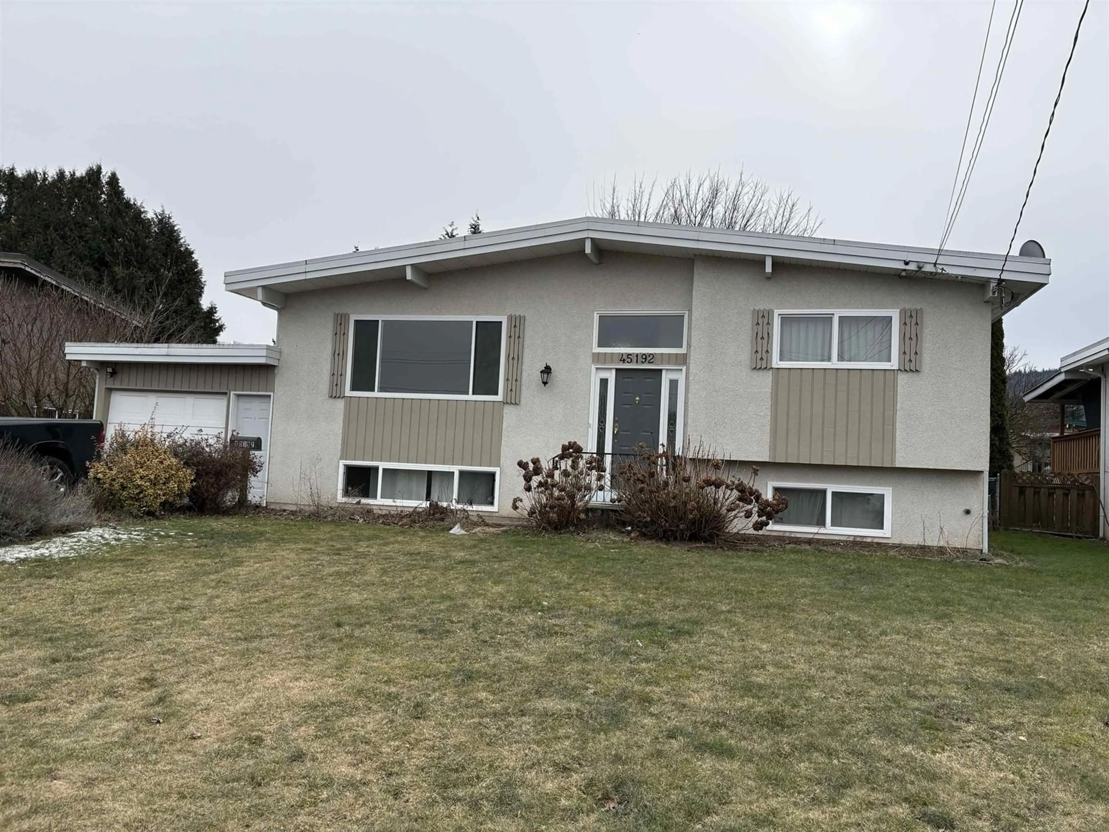 Home with vinyl exterior material, street for 45192 MONTCALM ROAD, Chilliwack British Columbia V2R2J9