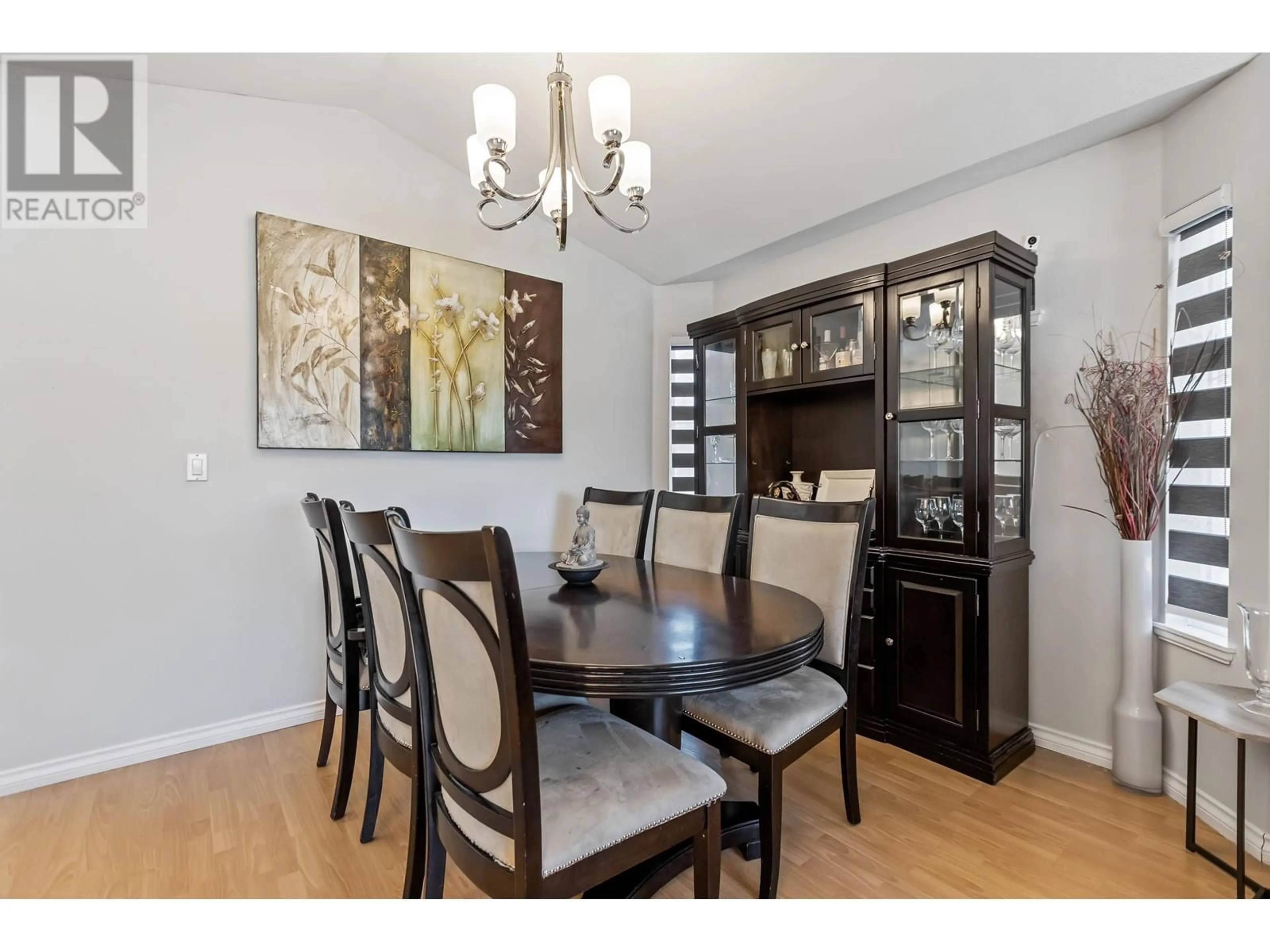 Dining room, wood/laminate floor for 20660 THORNE AVENUE, Maple Ridge British Columbia V2X2K8