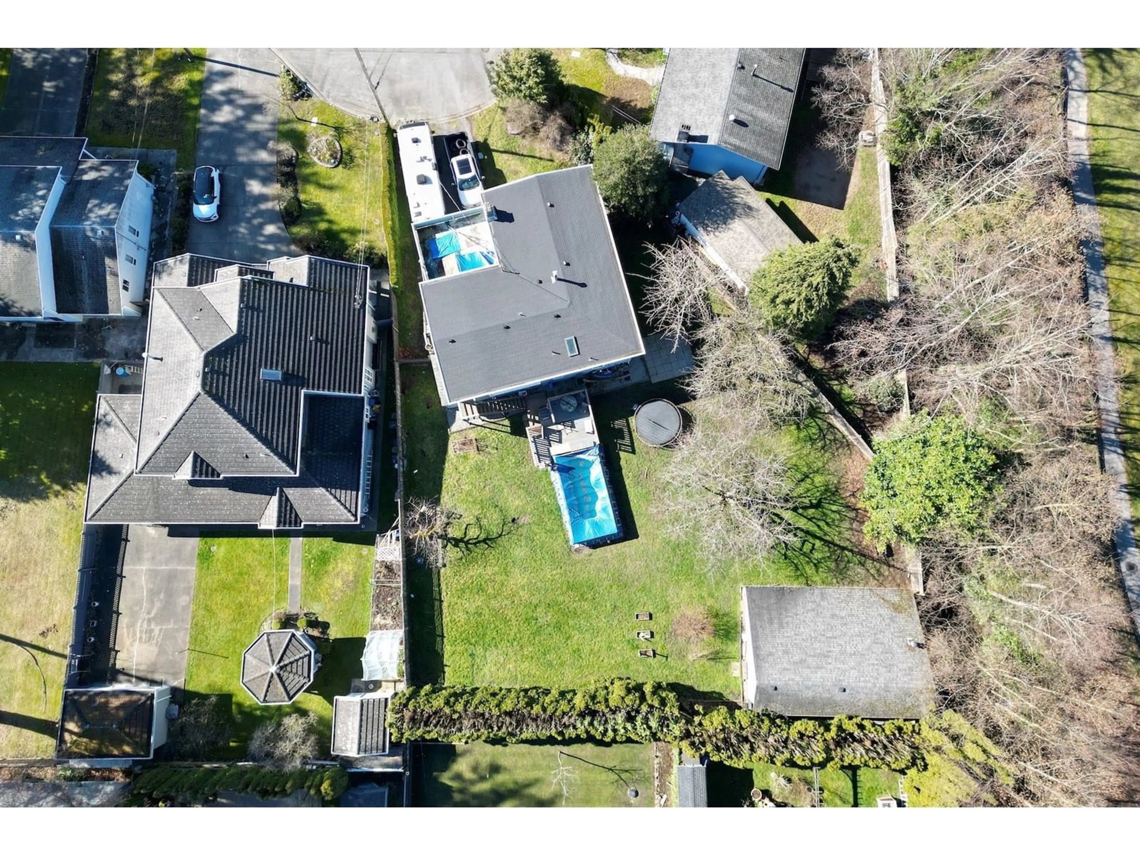 A pic from outside/outdoor area/front of a property/back of a property/a pic from drone, street for 11463 HEATH CRESCENT, Delta British Columbia V4C1C5