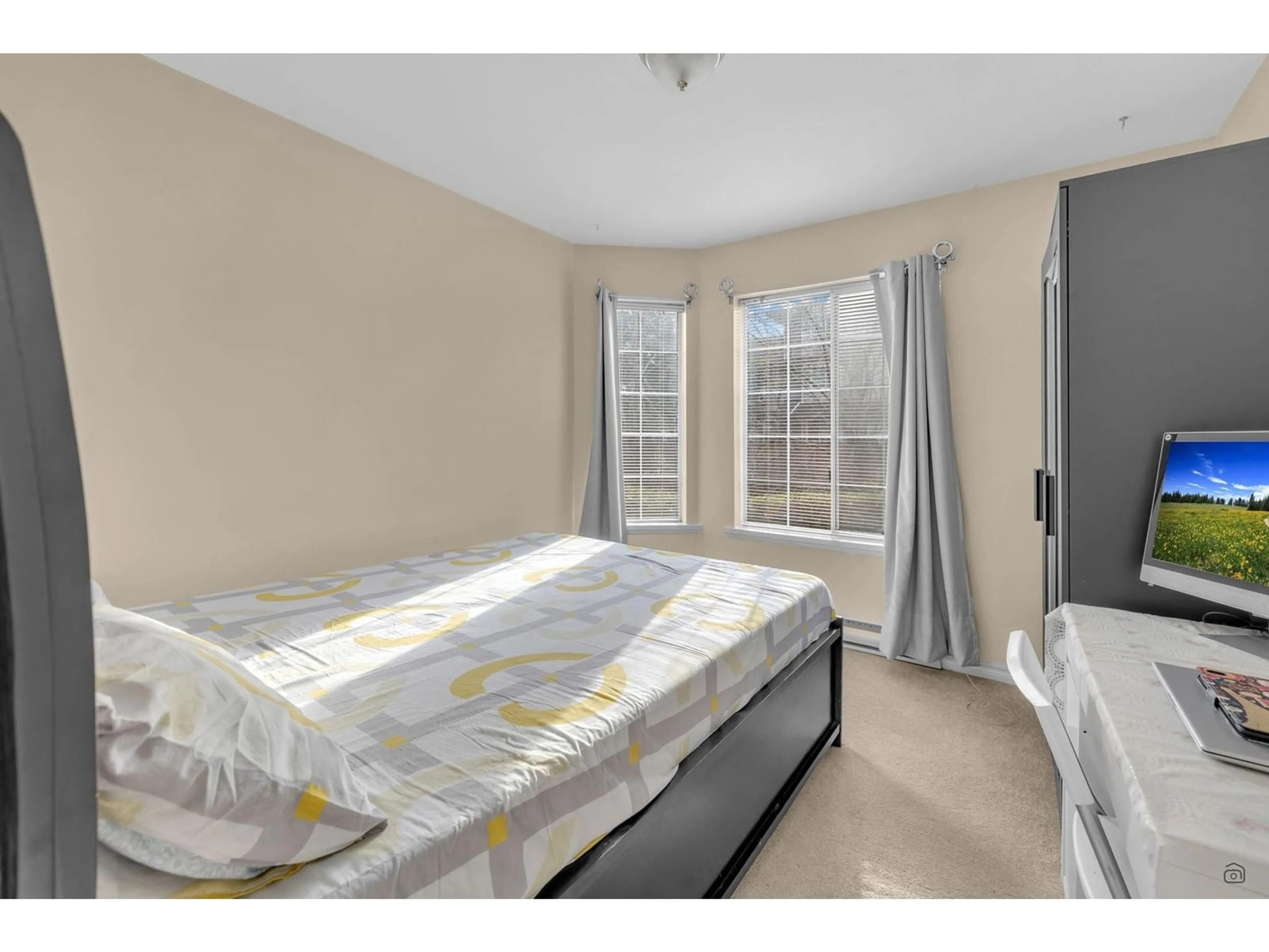 Bedroom with bed, unknown for 23 5750 174 STREET, Surrey British Columbia V3S7K3