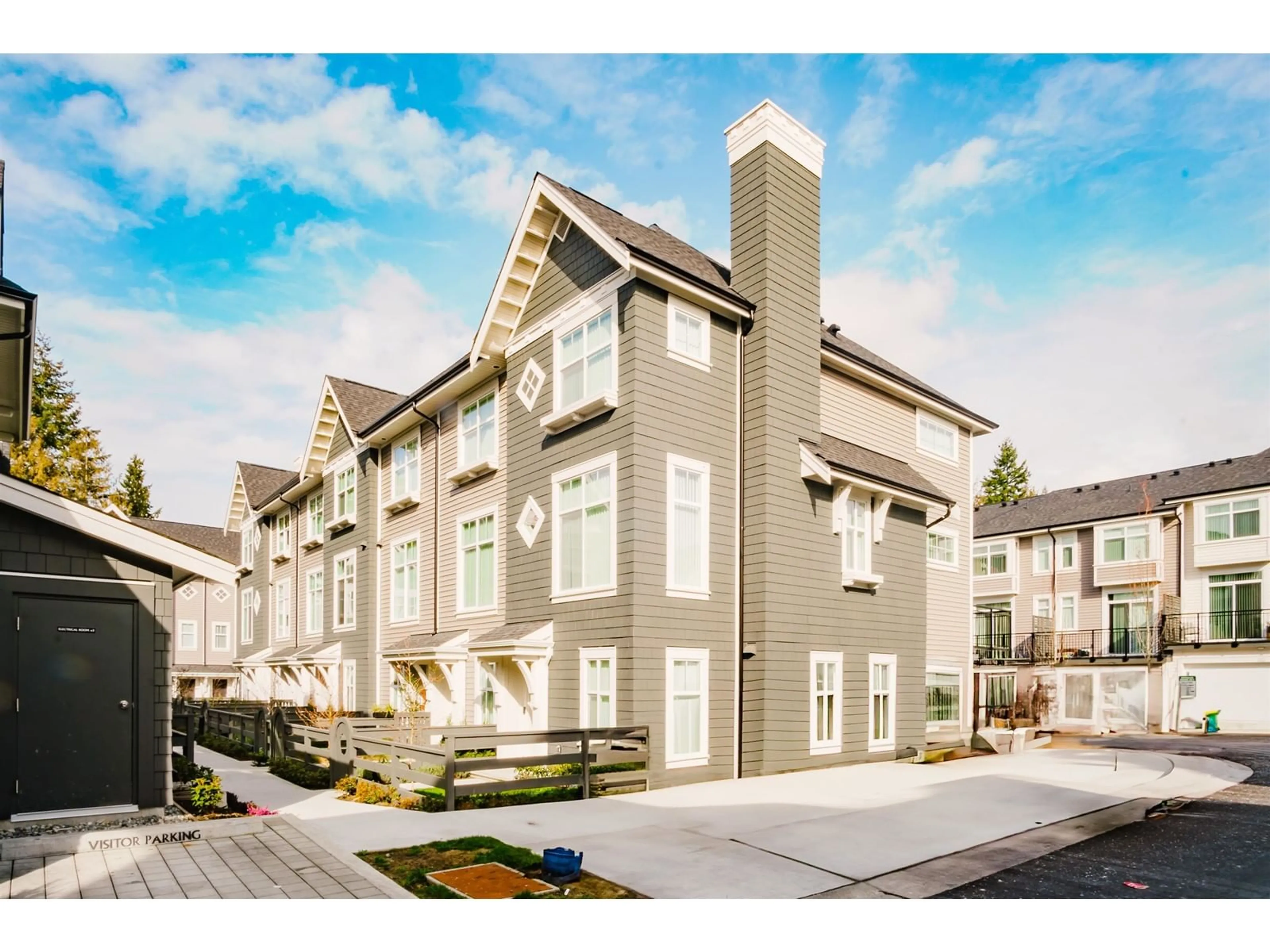 Home with vinyl exterior material, street for 87 - 14151 58A, Surrey British Columbia V3X0L1