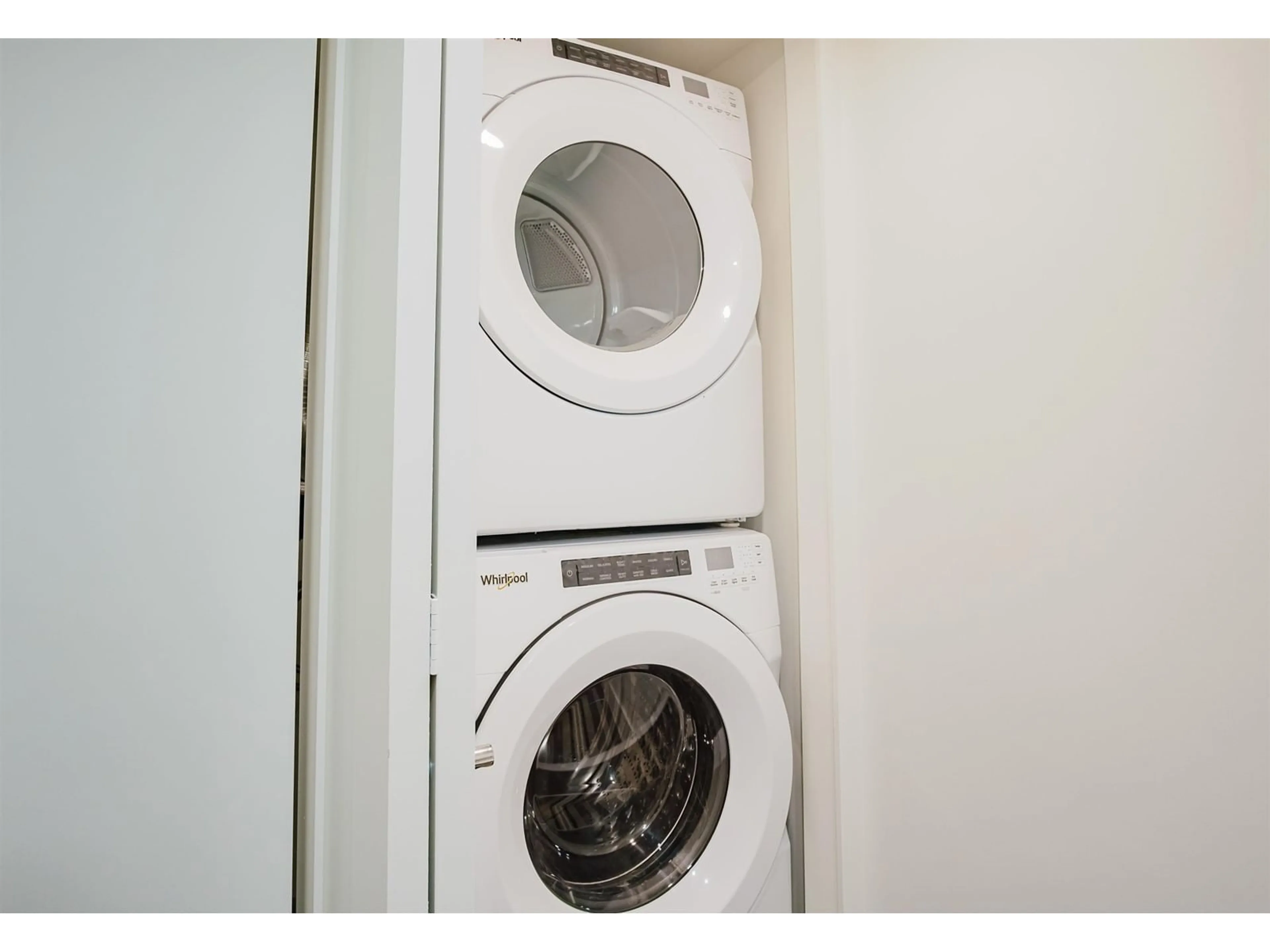 Laundry room for 87 - 14151 58A, Surrey British Columbia V3X0L1