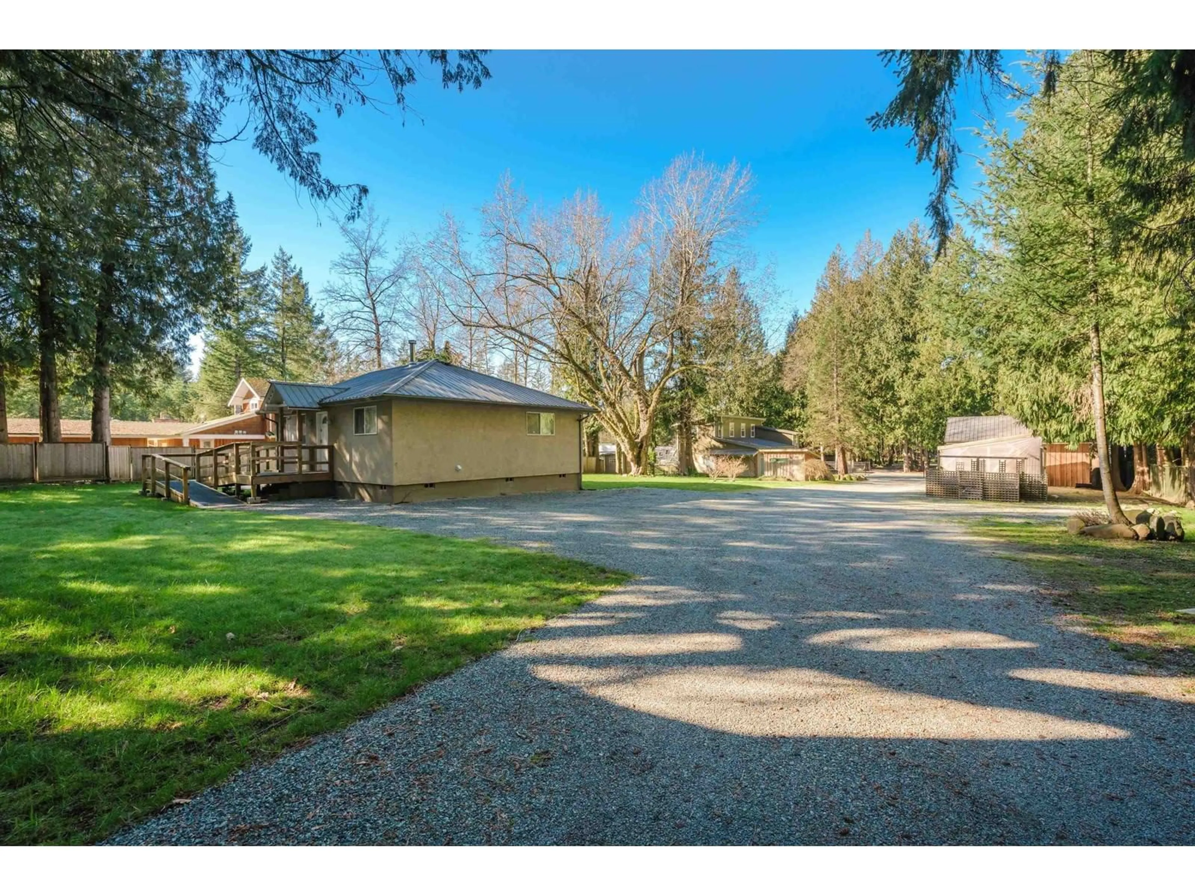 A pic from outside/outdoor area/front of a property/back of a property/a pic from drone, unknown for 3955 248, Langley British Columbia V4W2B3