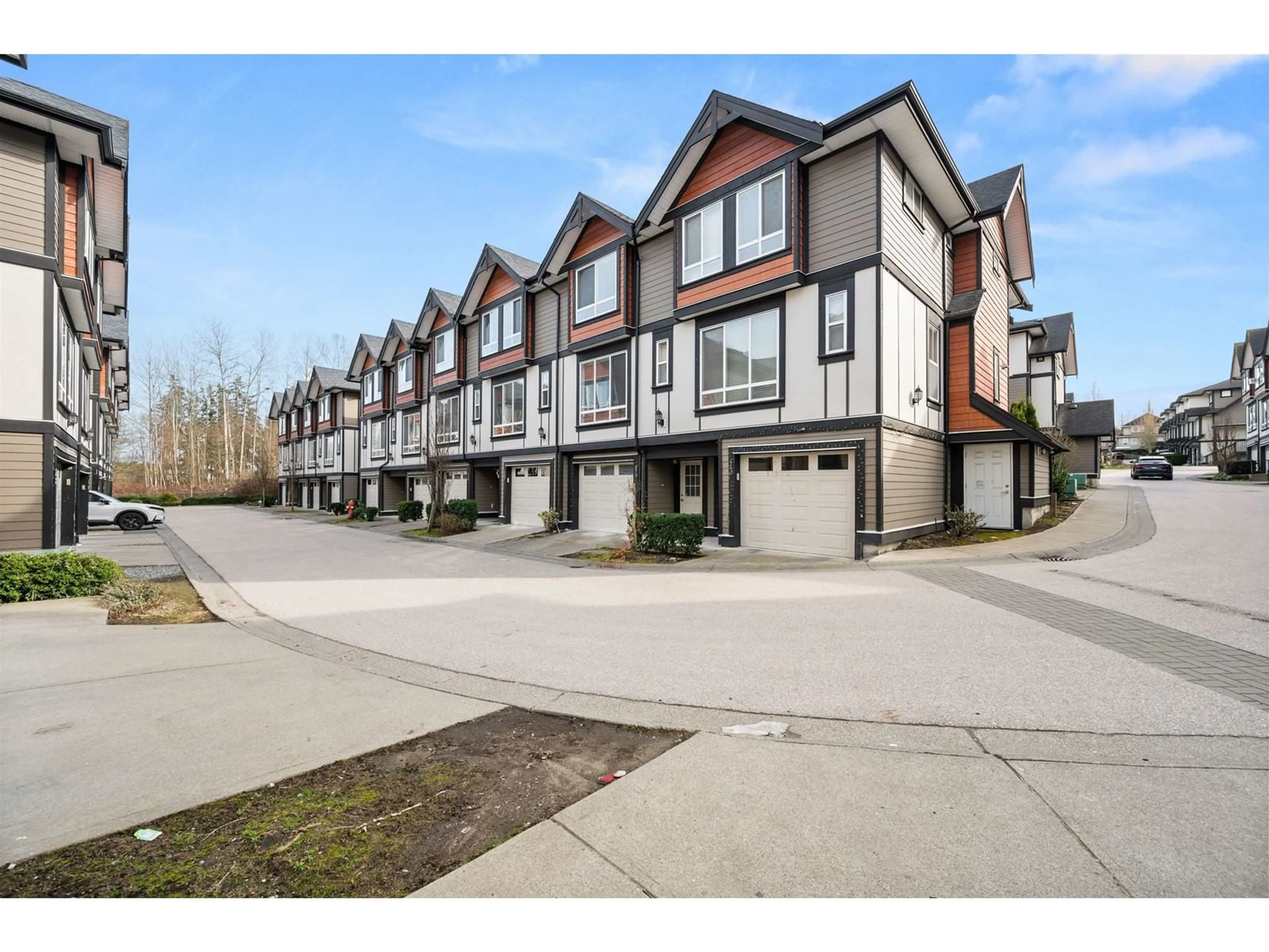A pic from outside/outdoor area/front of a property/back of a property/a pic from drone, street for 15 - 6378 142, Surrey British Columbia V3X1B8