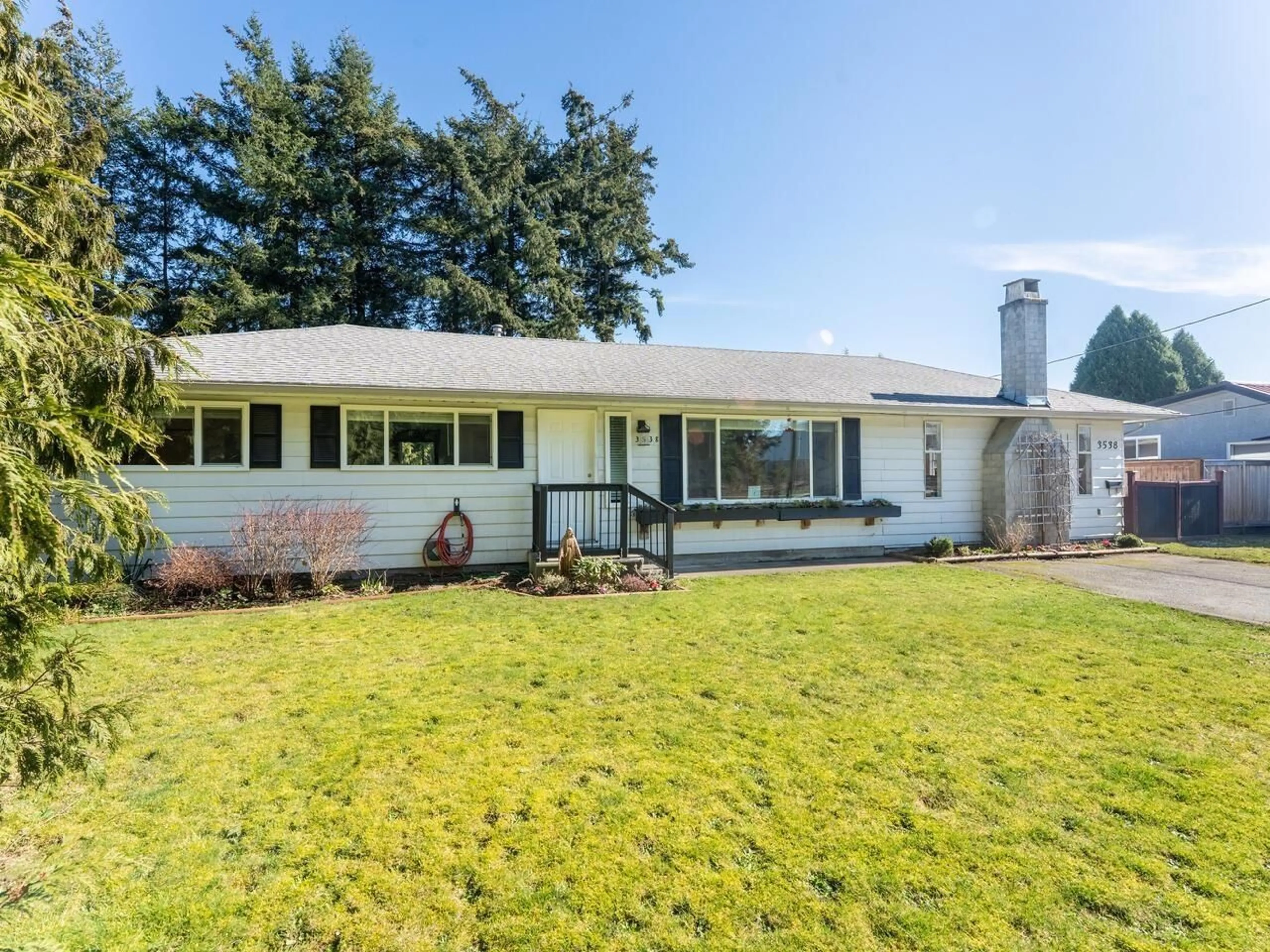 Home with vinyl exterior material, street for 3538 196, Langley British Columbia V3A4T7