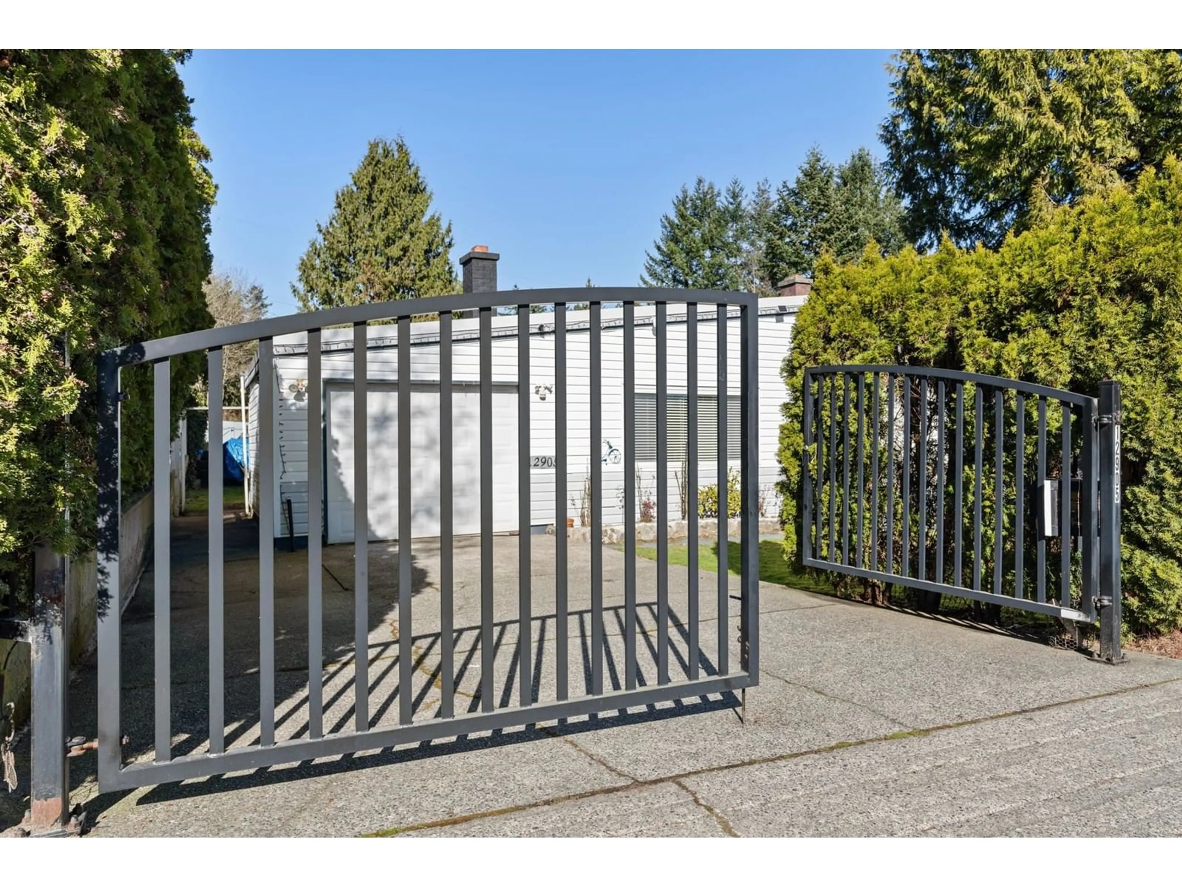 Unknown for 12905 104 AVENUE, Surrey British Columbia V3T1T6