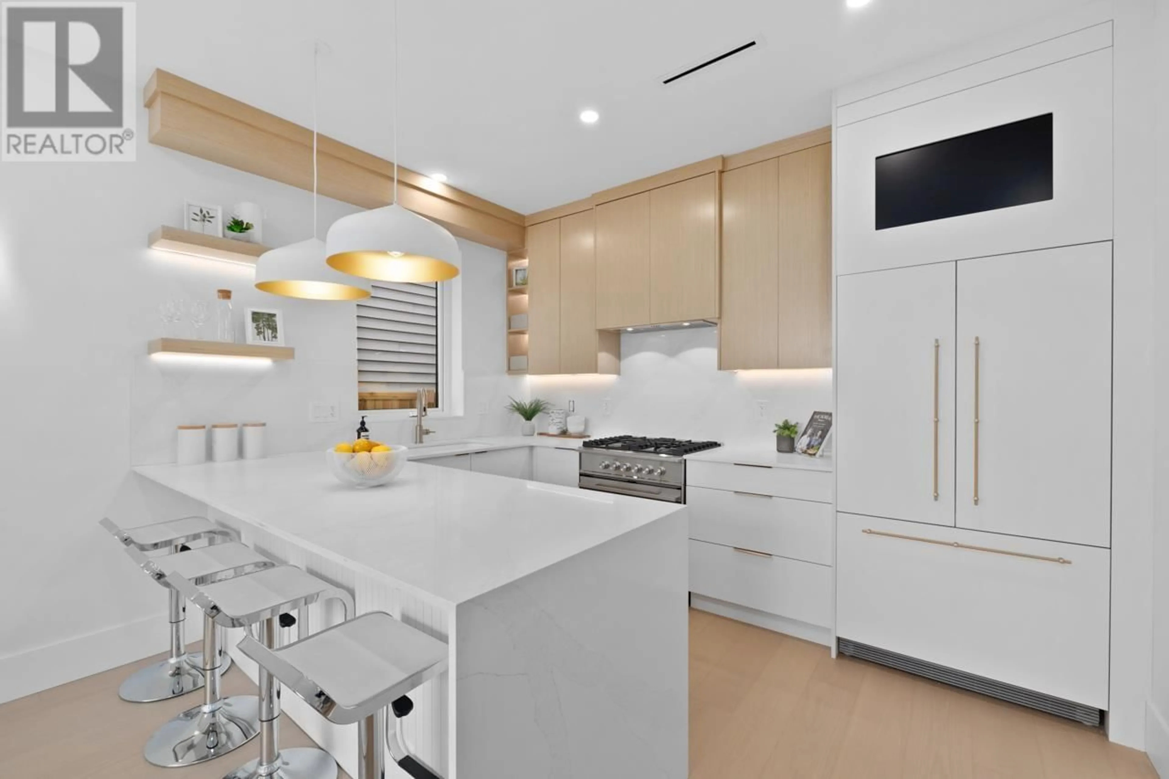 Contemporary kitchen, unknown for 1 4579 CULLODEN STREET, Vancouver British Columbia V5V4X7