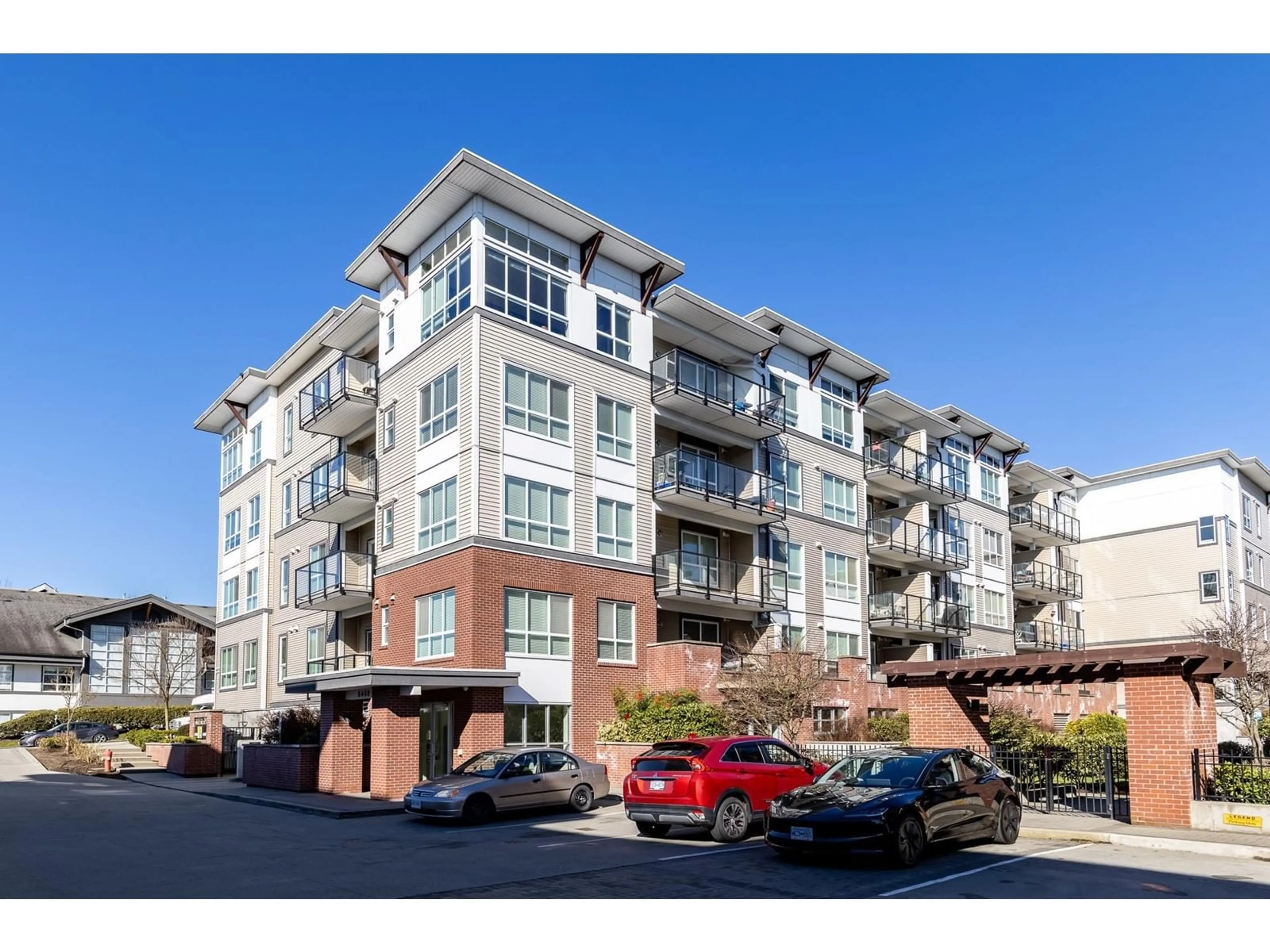 Unknown for 312 6468 195A STREET, Surrey British Columbia V4N6R6