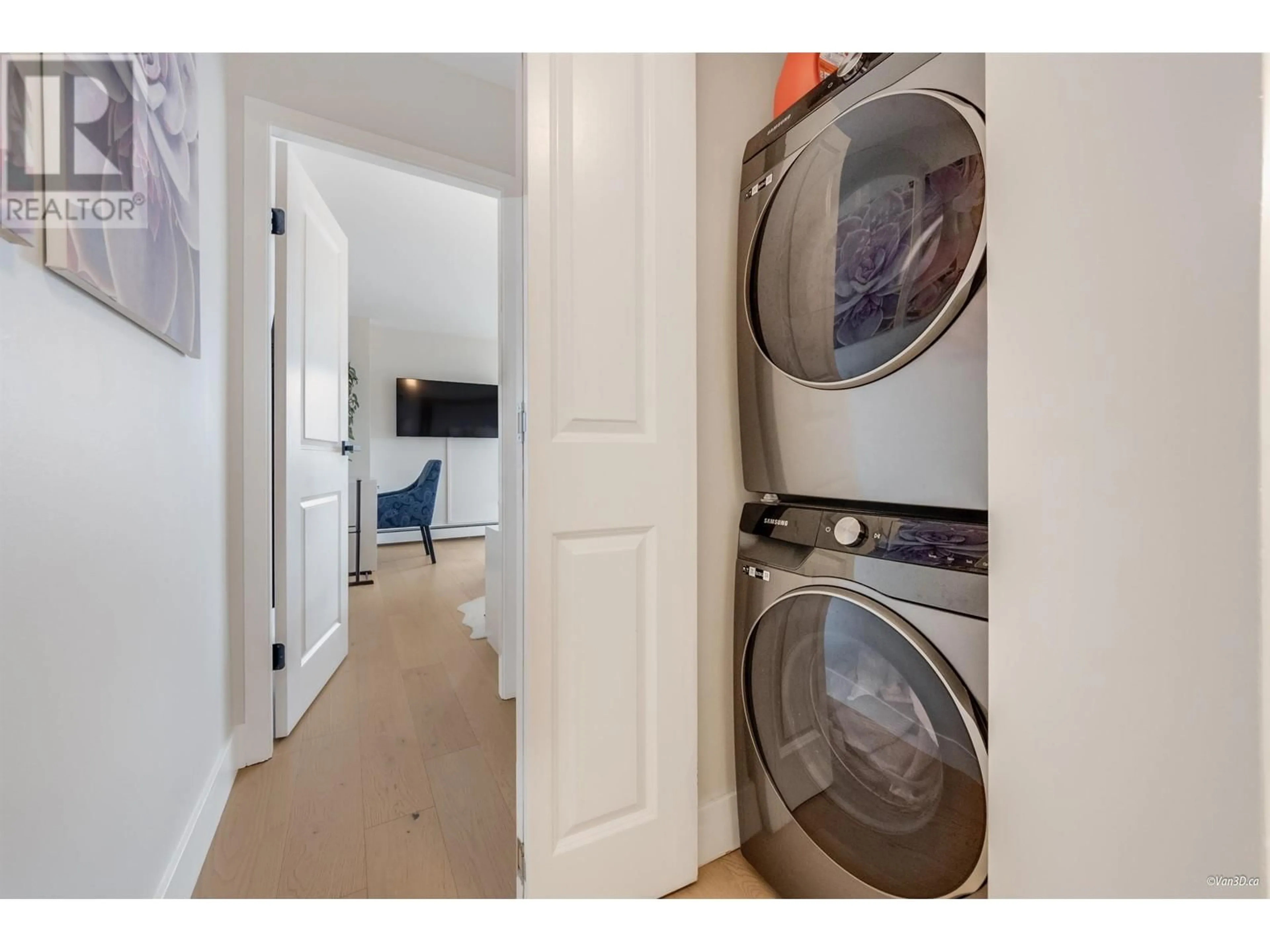 Laundry room for 8B 1568 W 12TH AVENUE, Vancouver British Columbia V6J2E1